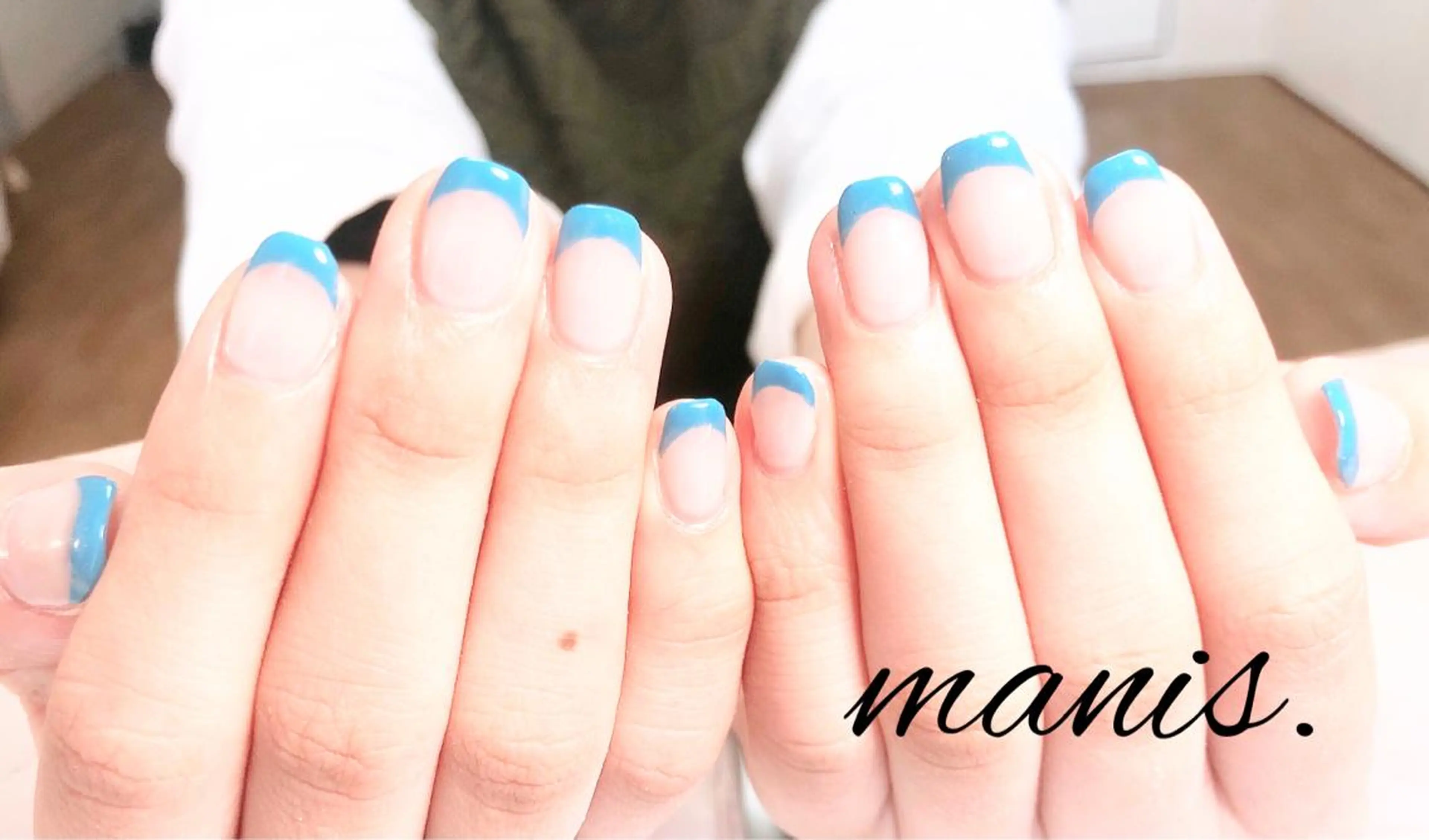 ネイル ハンドネイル manis .のネイルデザイン