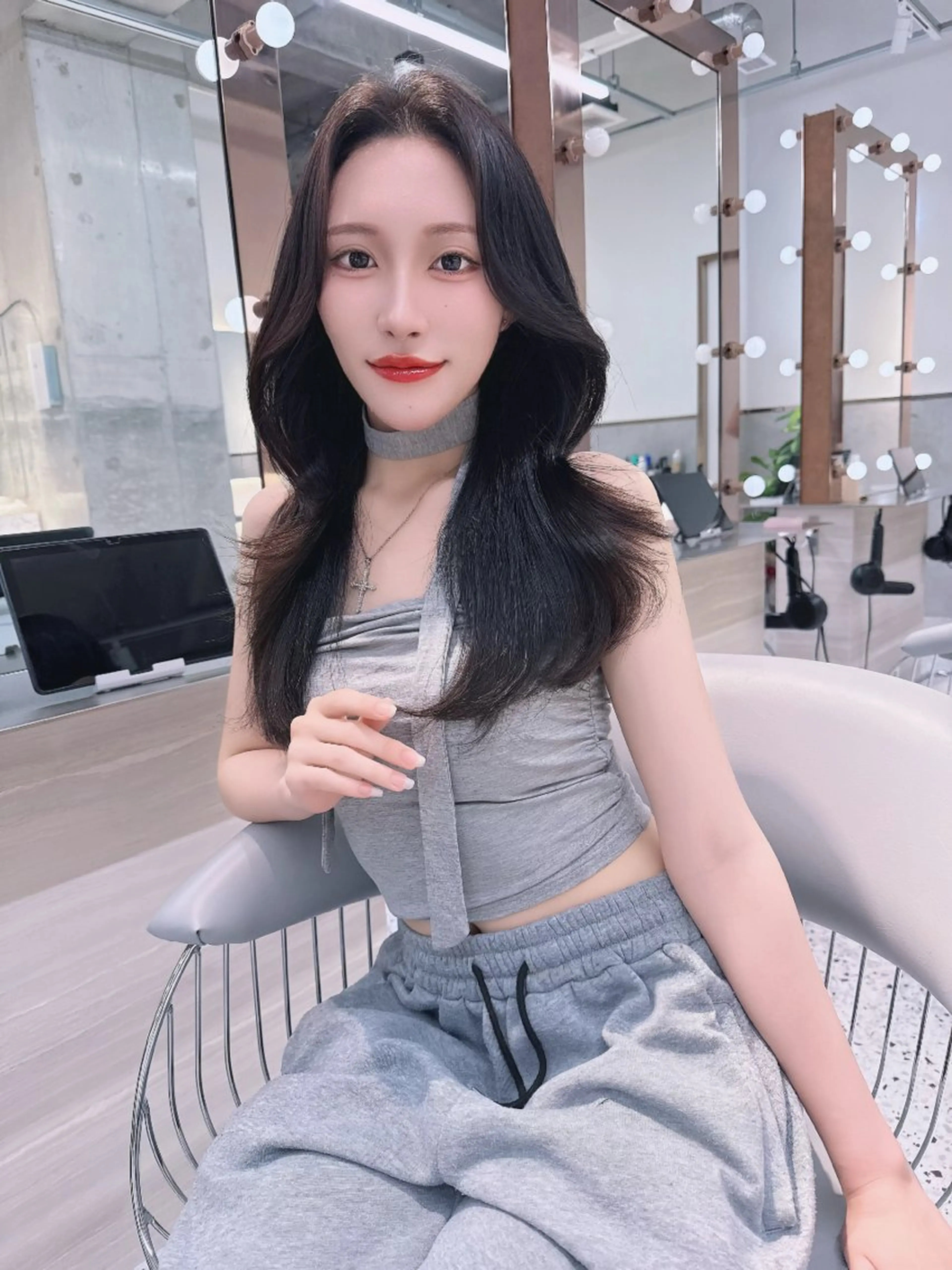 ロング カラー ロングレイヤー ブリーチ 透明感カラー ブリーチなしカラー レイヤーカット カット ヘアカラー トリートメント ✨韓国レイヤー/ハッ シュ/✨山下　遥のヘアスタイル