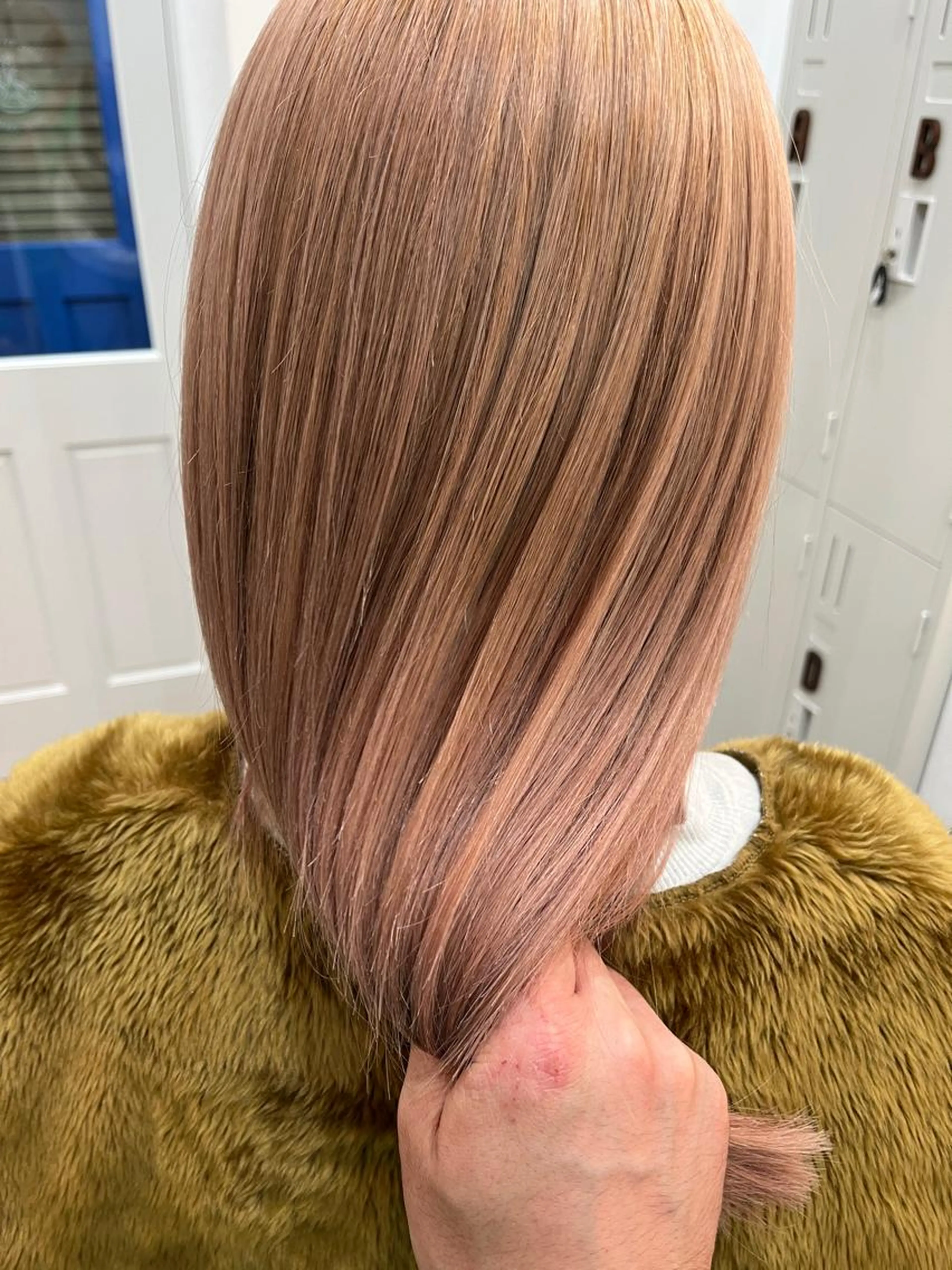 【24歳以下限定】《艶サラ》シャンプーブロー＋《毛髪強度up》5step髪質改善TRの写真