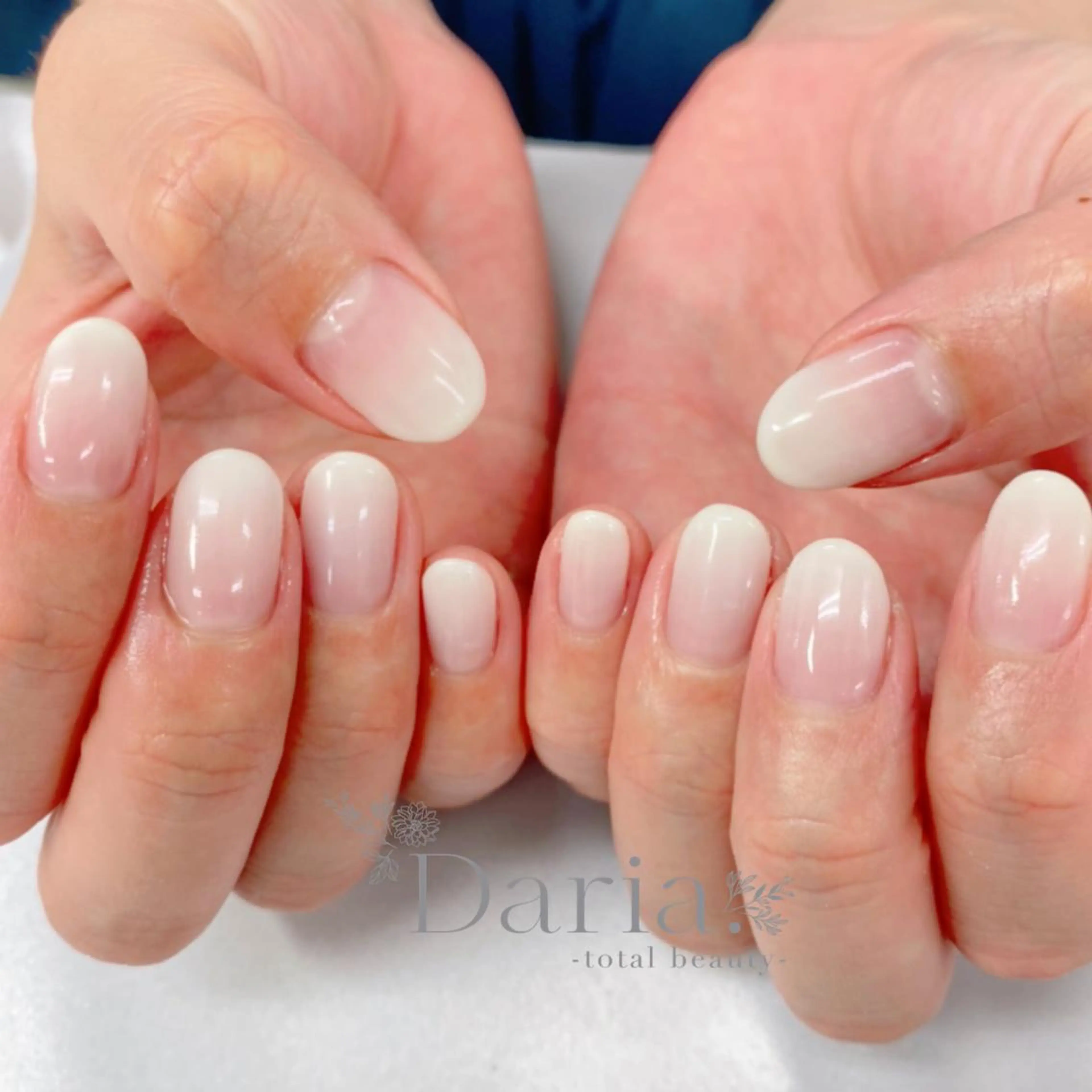 ネイル ジェルネイル グラデーション パラジェル Daria. nailのマツエク・マツパデザイン