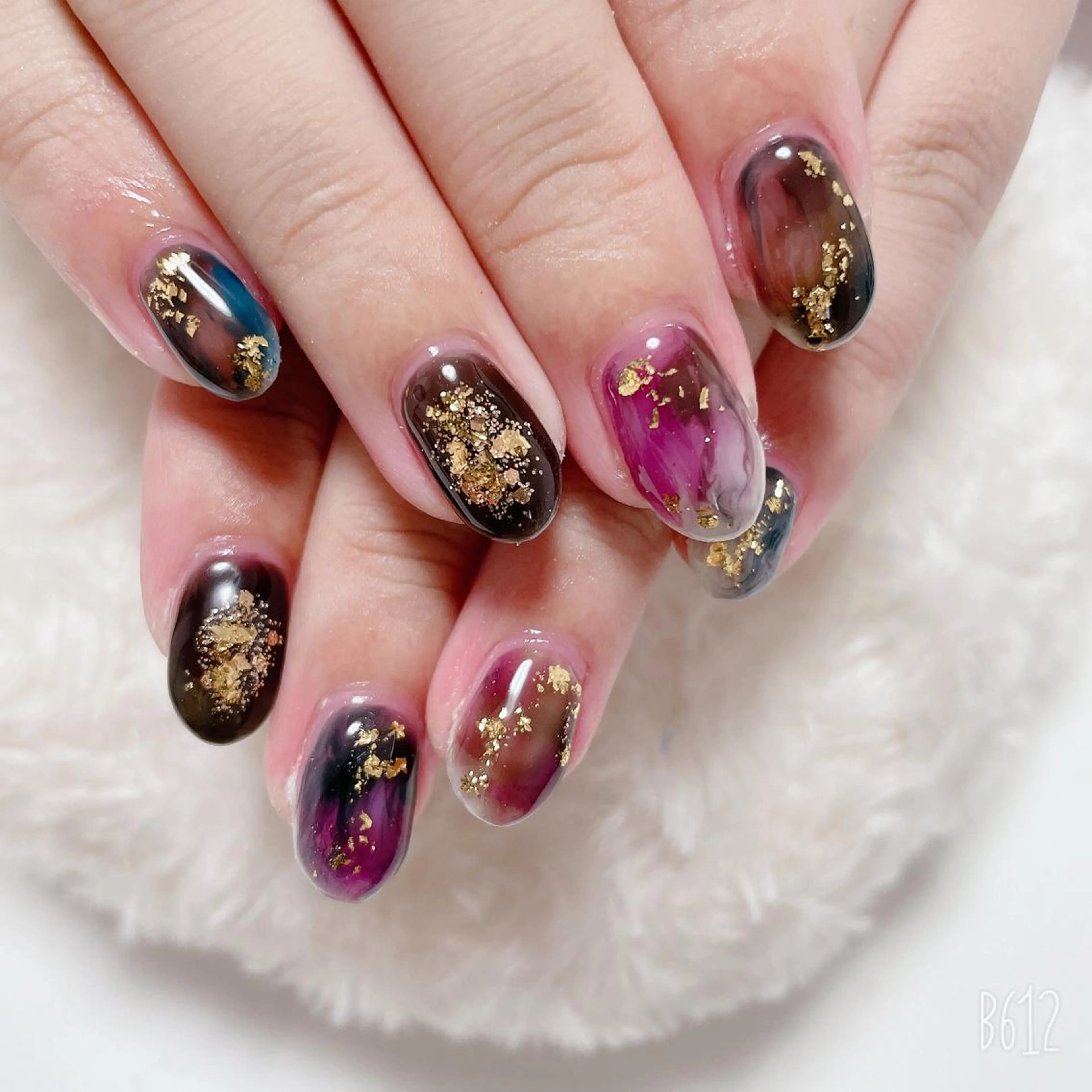 ネイル The Best Beauty受付担当のヘアスタイル