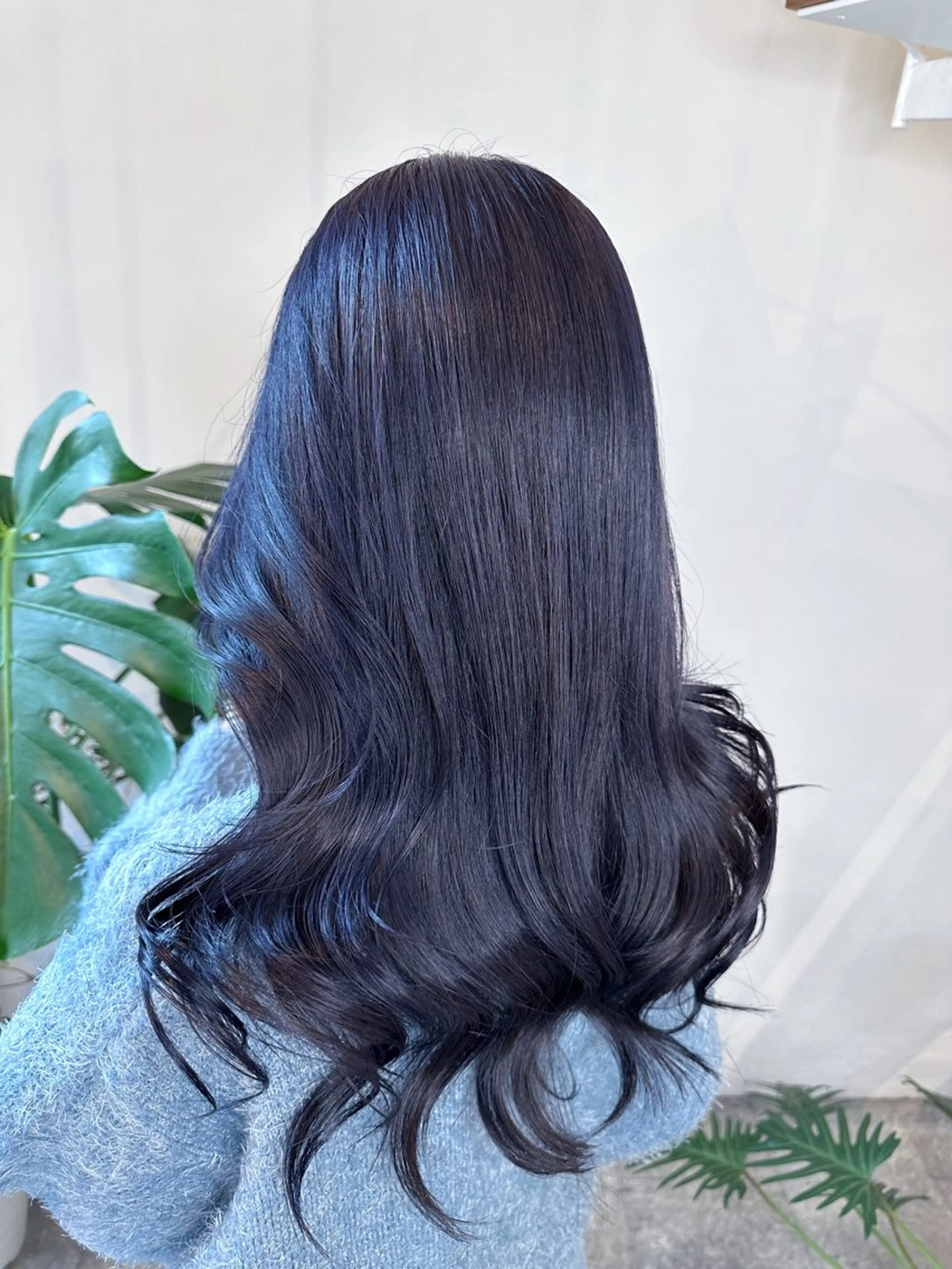 ロング カラー ロングレイヤー アッシュ ベージュカラー ブリーチ ブルーカラー peakshair所属・髪質改善/メンズパ ーマ𝒀𝑼𝑻𝑶のヘアスタイル