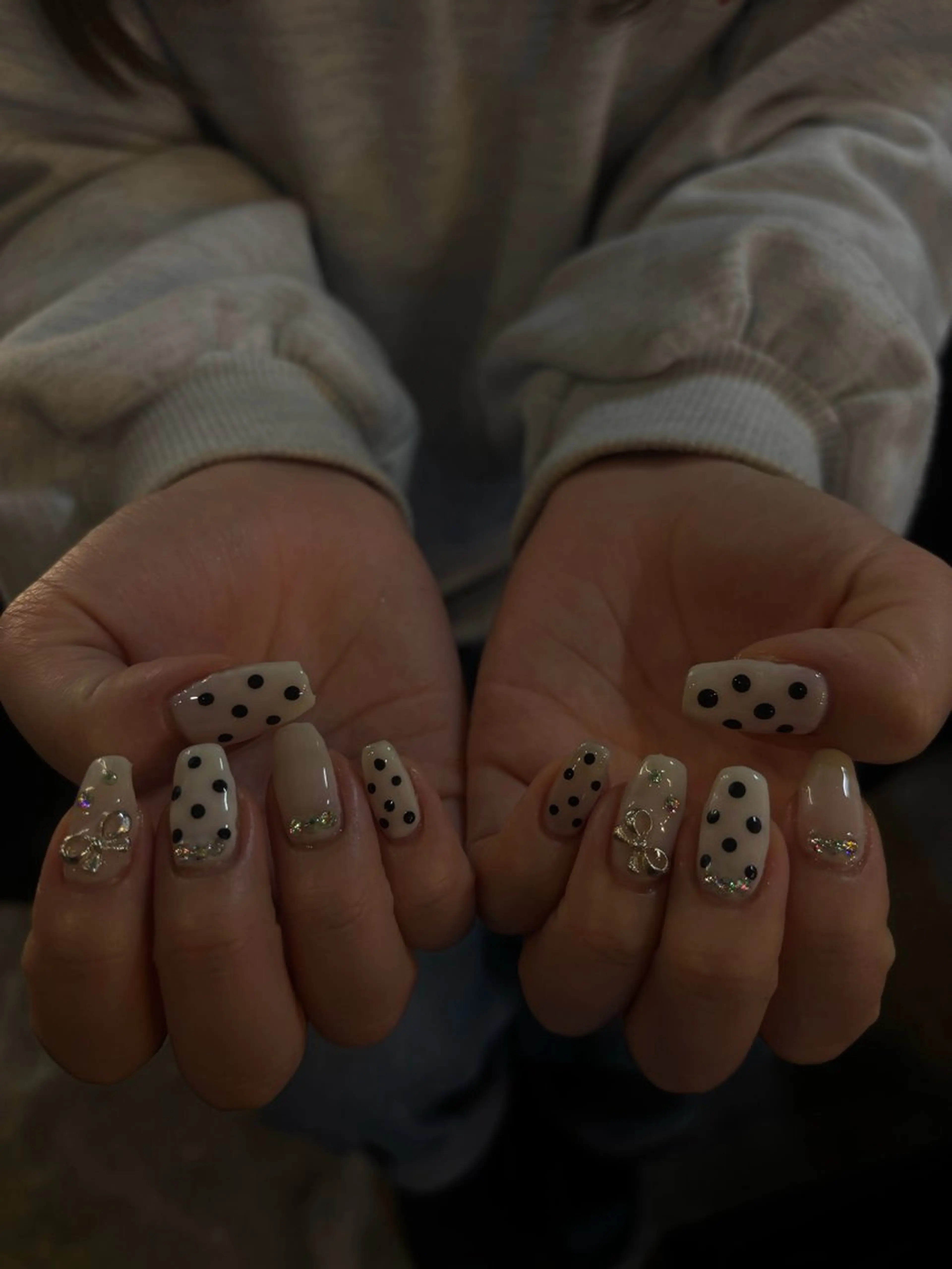 ネイル ドット ジェルネイル ワンホンネイル ハンドネイル Lillion sakiのネイルデザイン