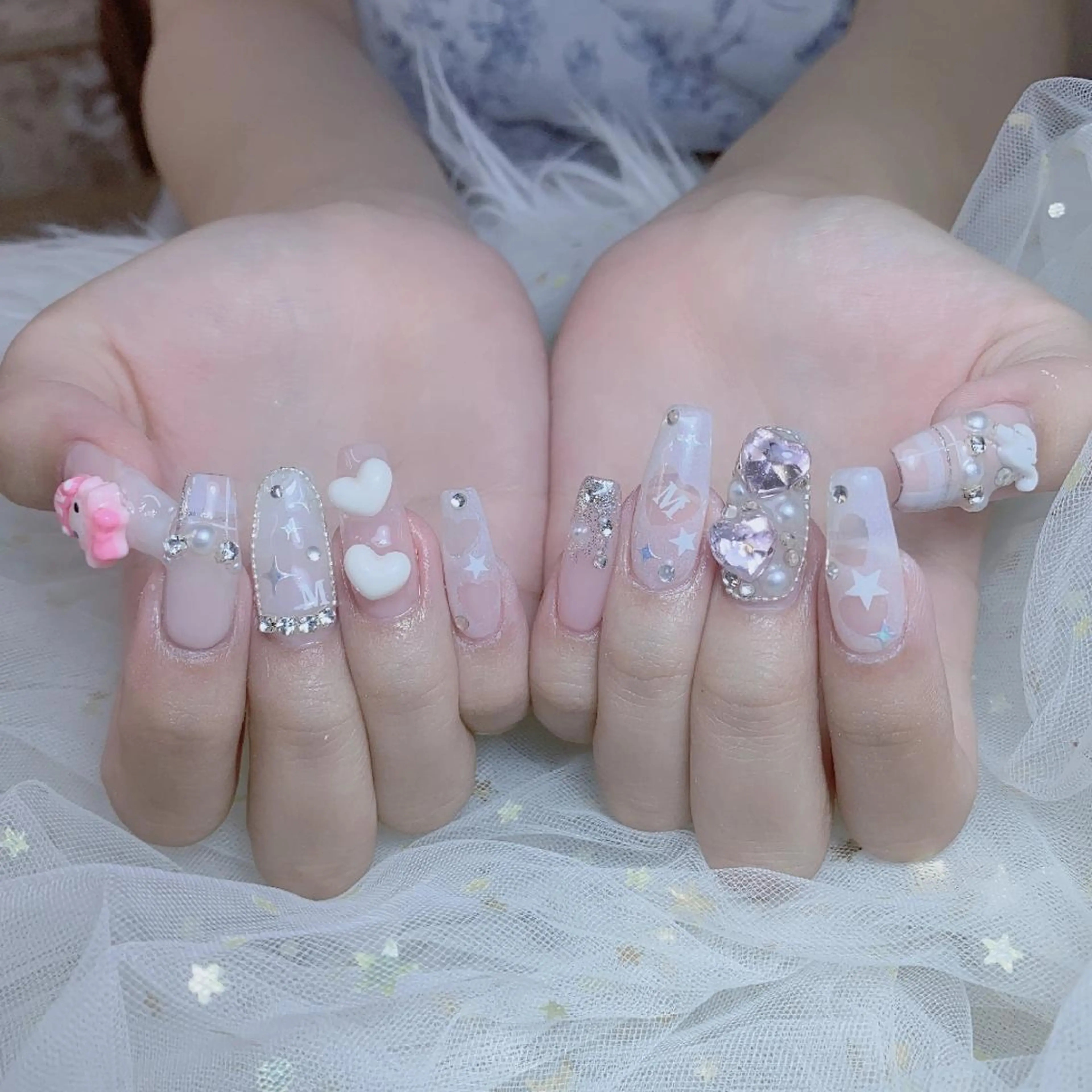 ネイル オーロラネイル フレンチネイル ハート 韓国ネイル ミラーネイル ハンドネイル NailPrincess所属・princess スカルプ専門店のネイルデザイン