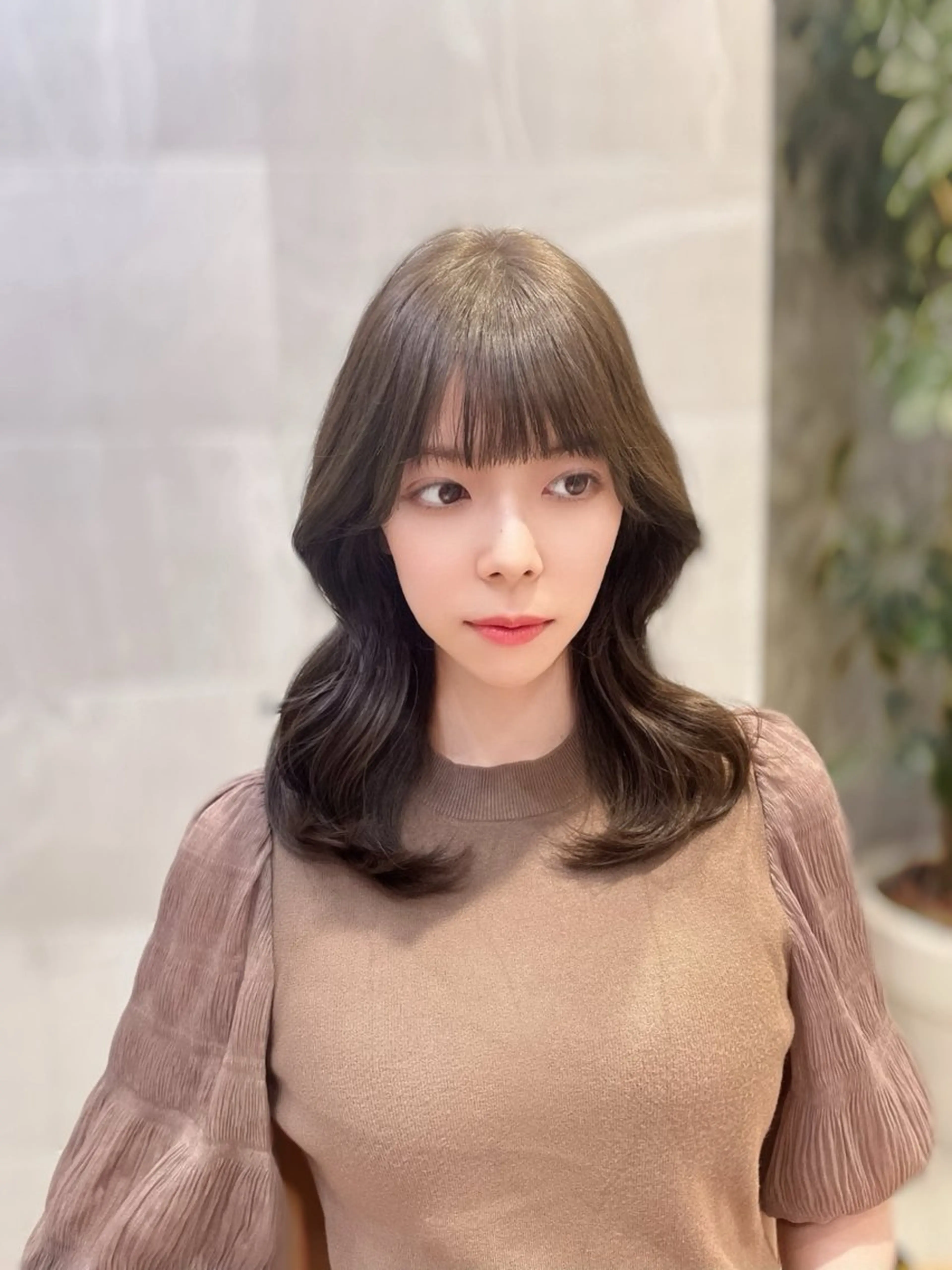 セミロング カット kiti SAKAE所属・のり/顔まわり/韓国 /レイヤーカットのヘアスタイル