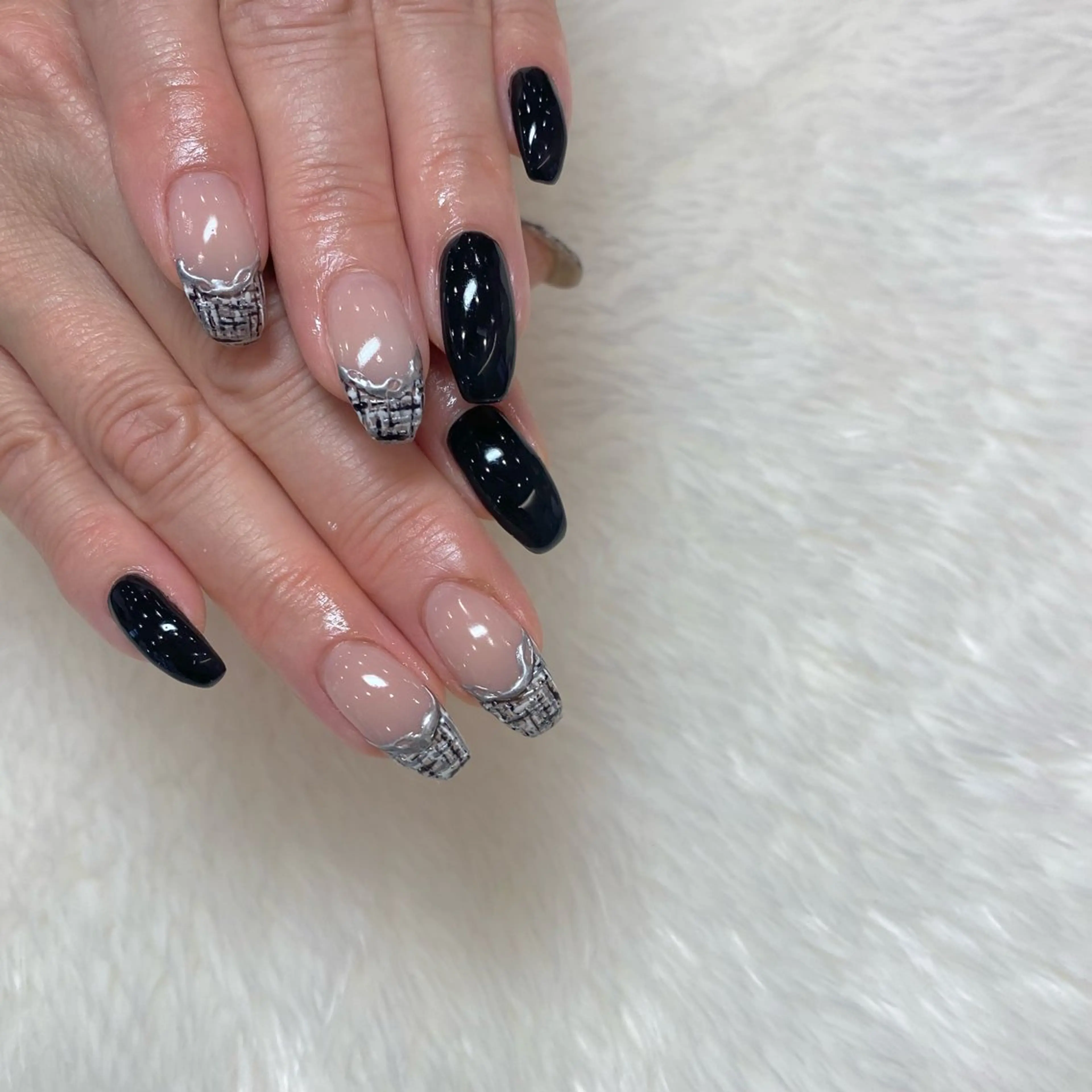 ネイル フレンチネイル キラキラネイル 持ち込み オフィスネイル ツイードネイル Nailsalon Merci所属・Merci momoのネイルデザイン