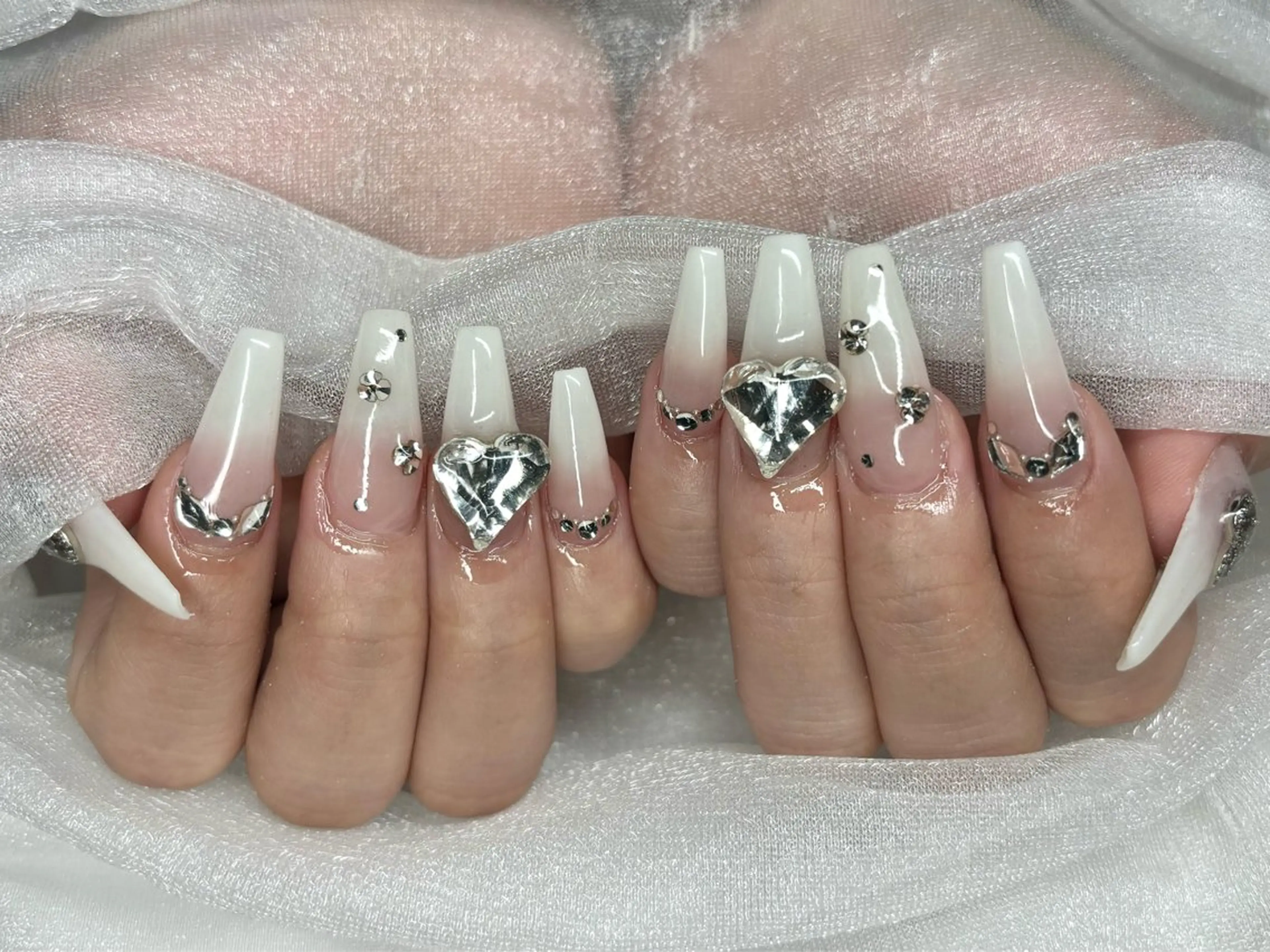 ネイル Roi〈ロワ〉 Akariのネイルデザイン