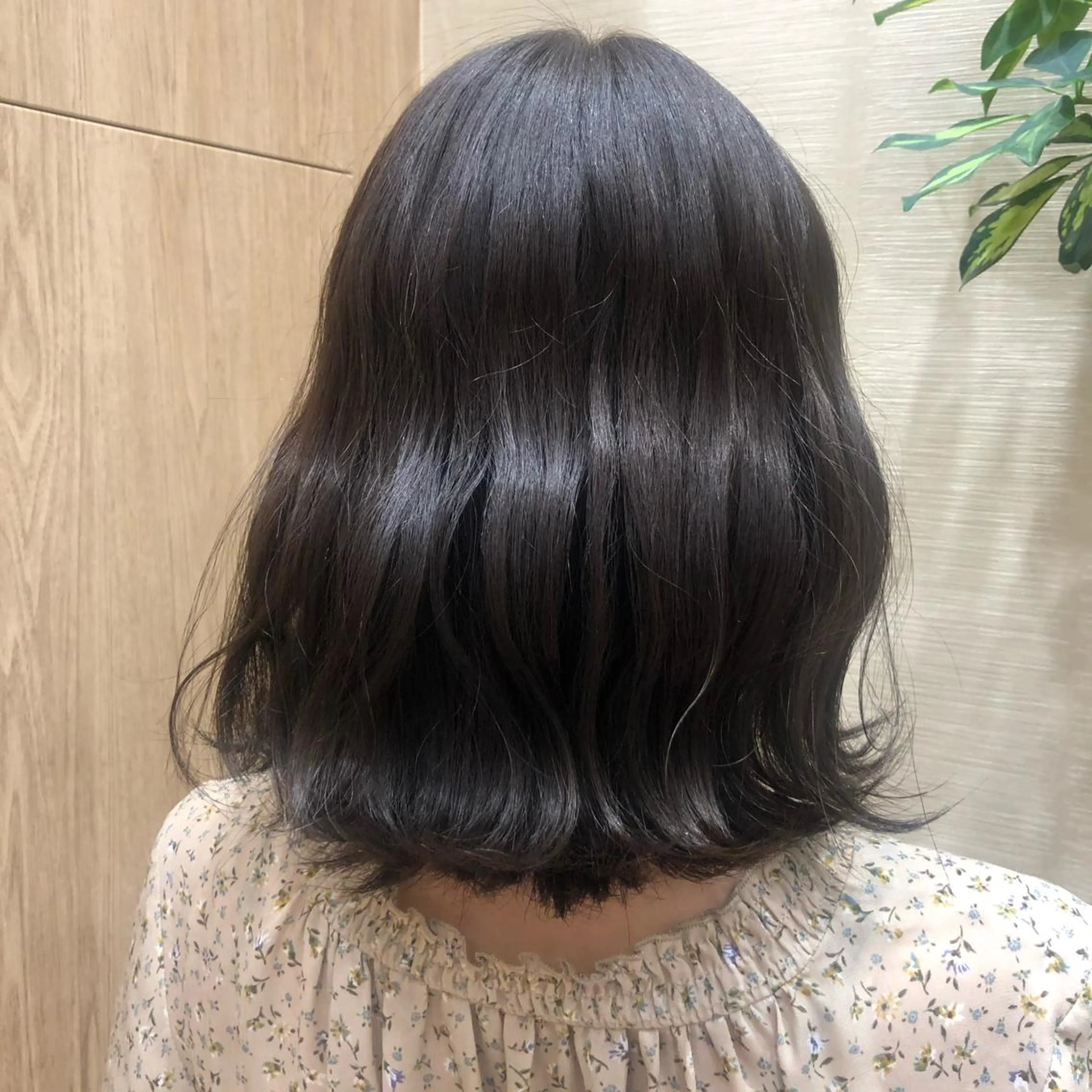 セミロング アッシュ アッシュグレー Yui ユイのヘアスタイル