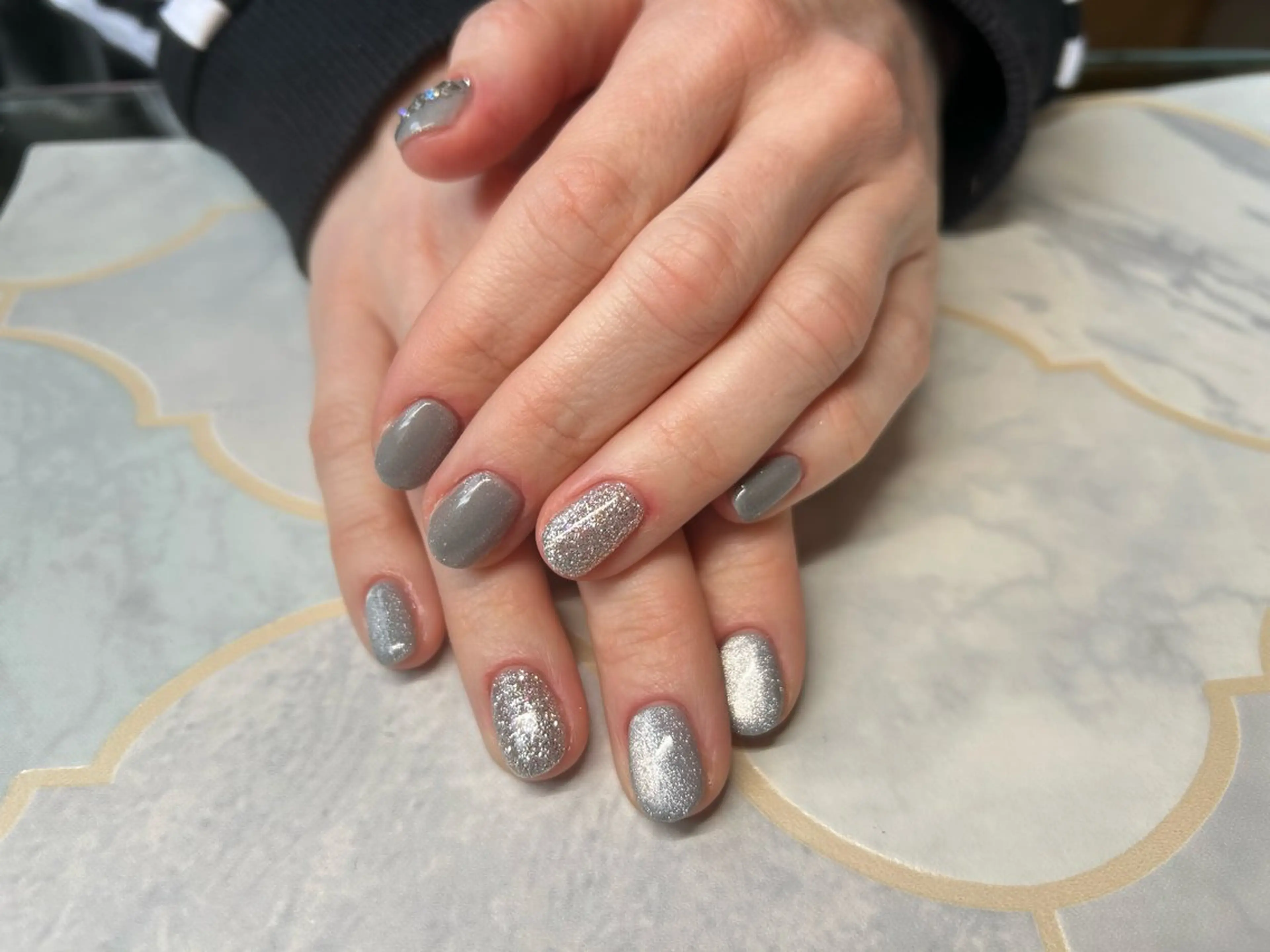 ネイル マグネットネイル ハンドネイル Lisa’s Salonのネイルデザイン