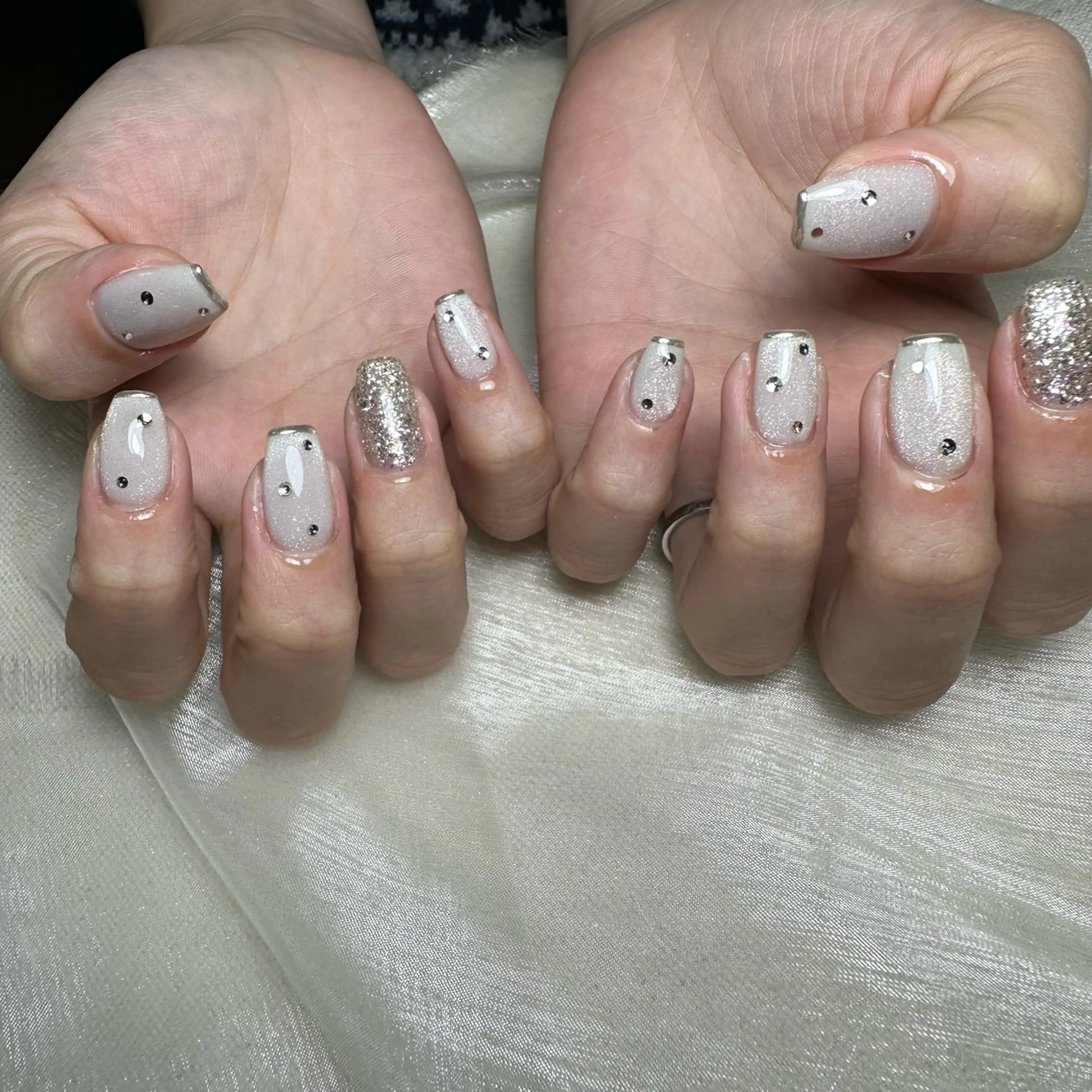 ネイル ハンドネイル repos~ルポ~所属・里見 麗のネイルデザイン