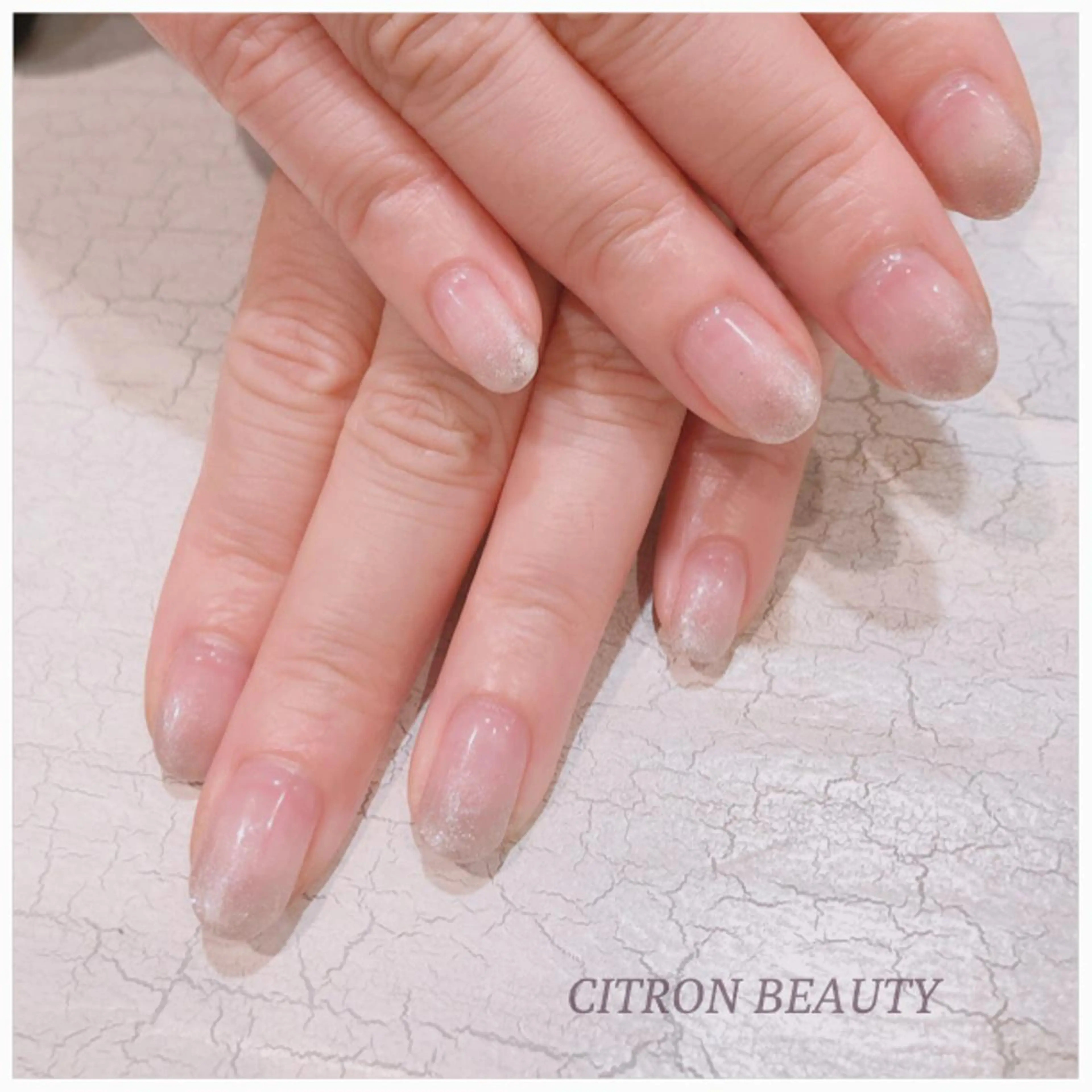 ネイル グラデーション ラメ(グリッター) ラメグラデーション シンプルネイル CITRON NAIL💅練習生のネイルデザイン