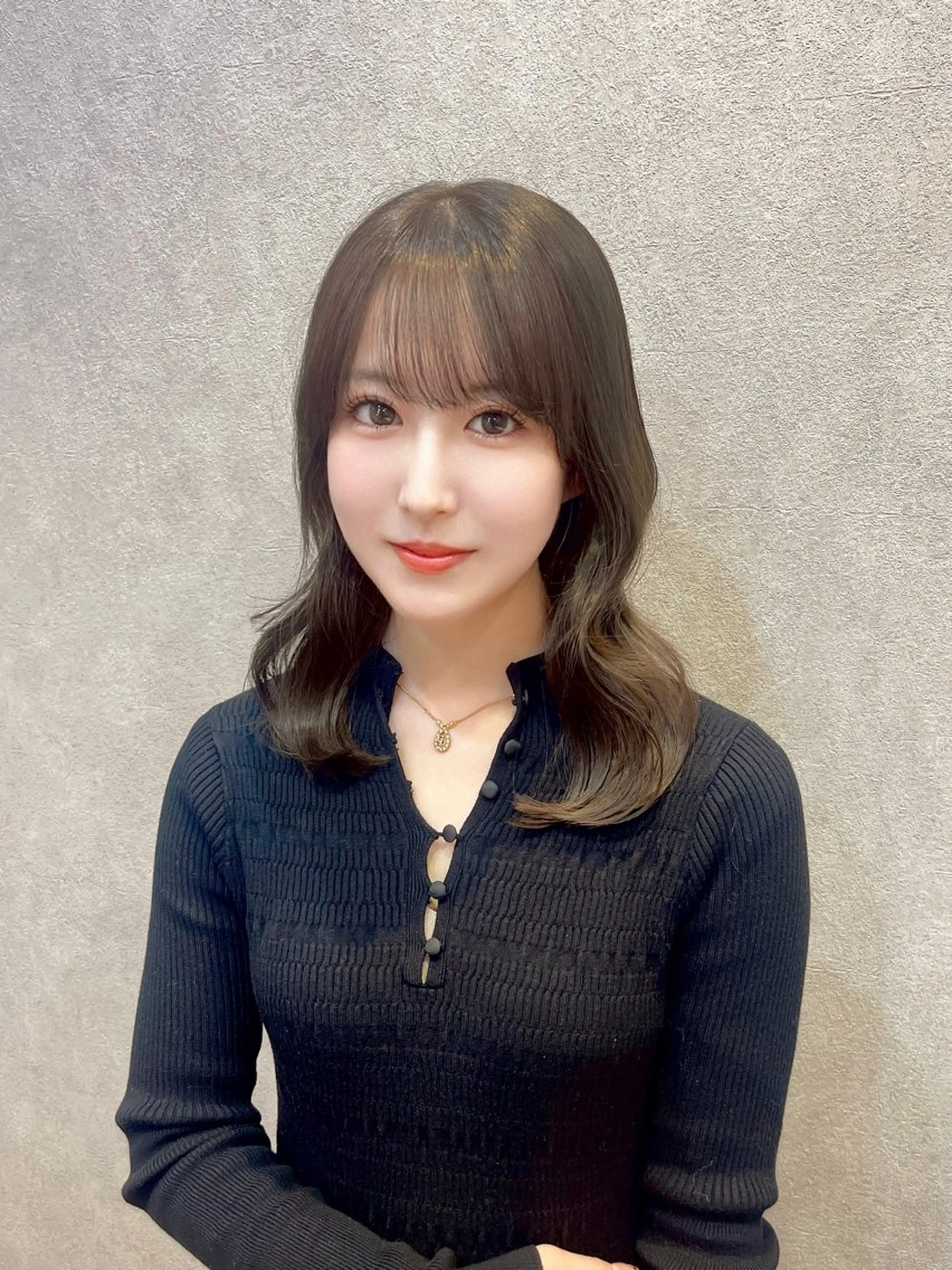 【 人気✨韓国風くびれヘア  】カット＋ダメージケア３種類のトリートメント付の写真