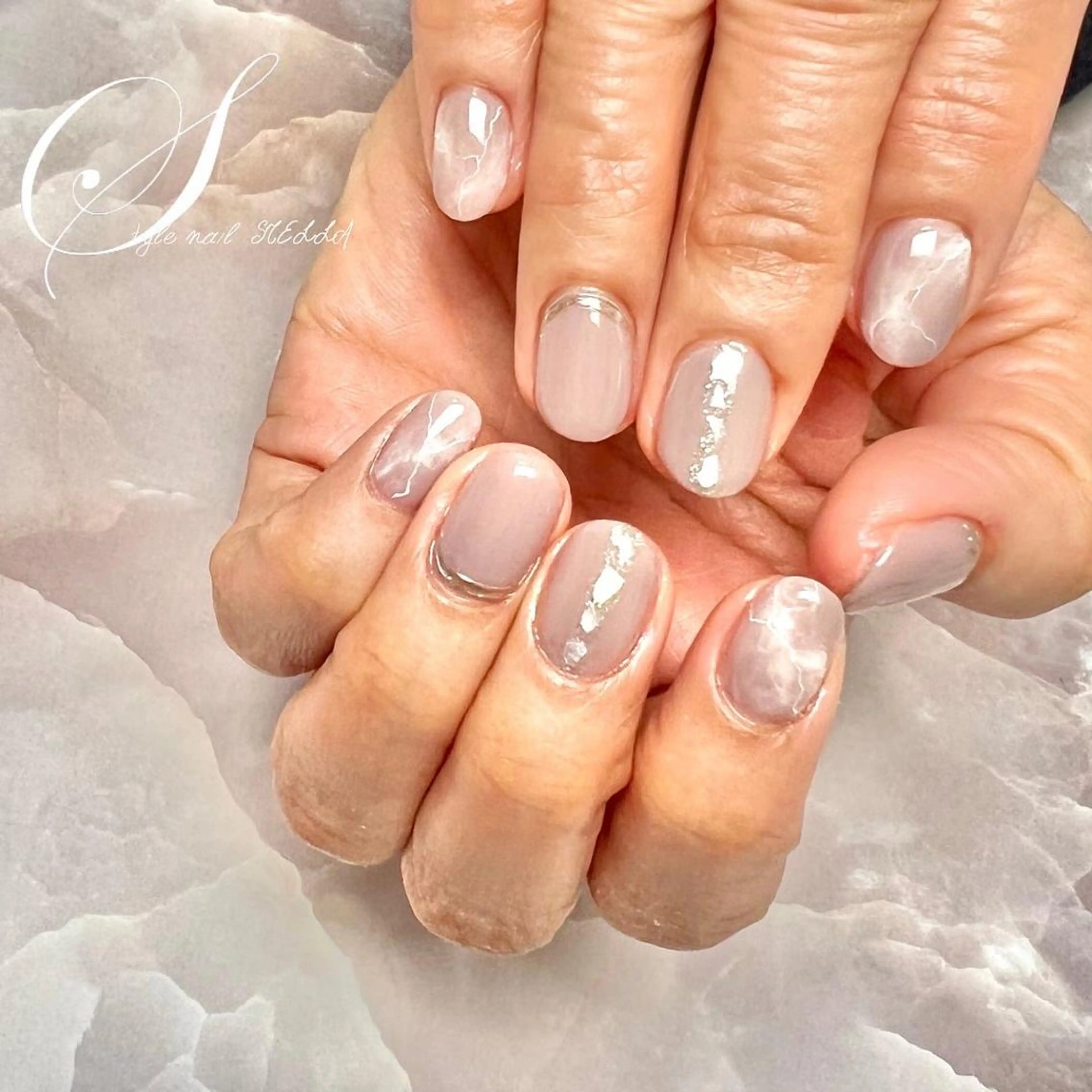 ネイル ジェルネイル ミラーネイル 持ち込み ニュアンスネイル シンプルネイル ハンドネイル ステラ marikominoのネイルデザイン