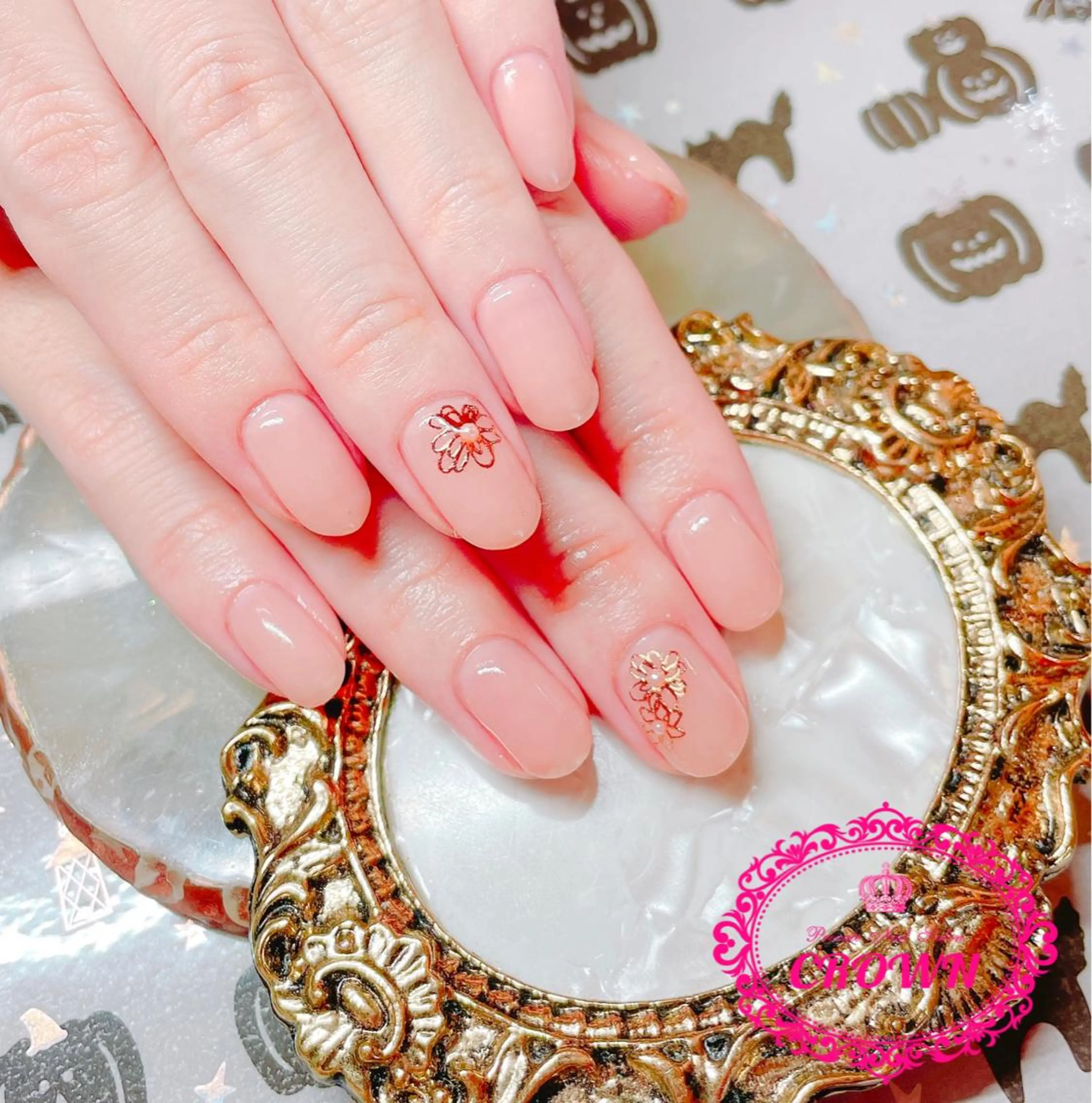 ネイル ハンドネイル CROWN プライベートサロンのネイルデザイン