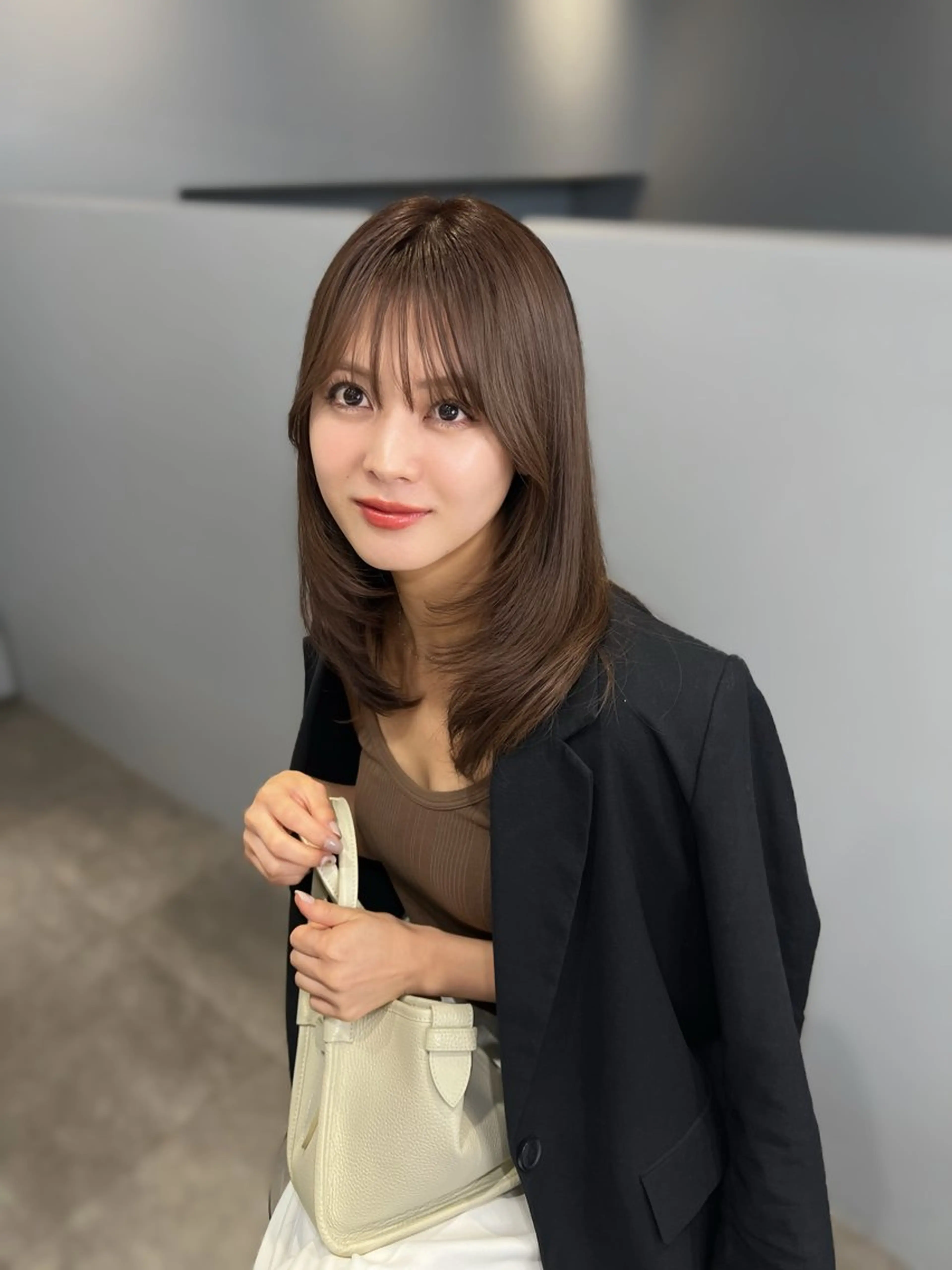 ミディアム カラー ブラウンカラー レイヤーカット カット ヘアカラー トリートメント ヘッドスパ ヘアセット 柔らかブラウン/顔周 りレイヤー♡ユウシのヘアスタイル