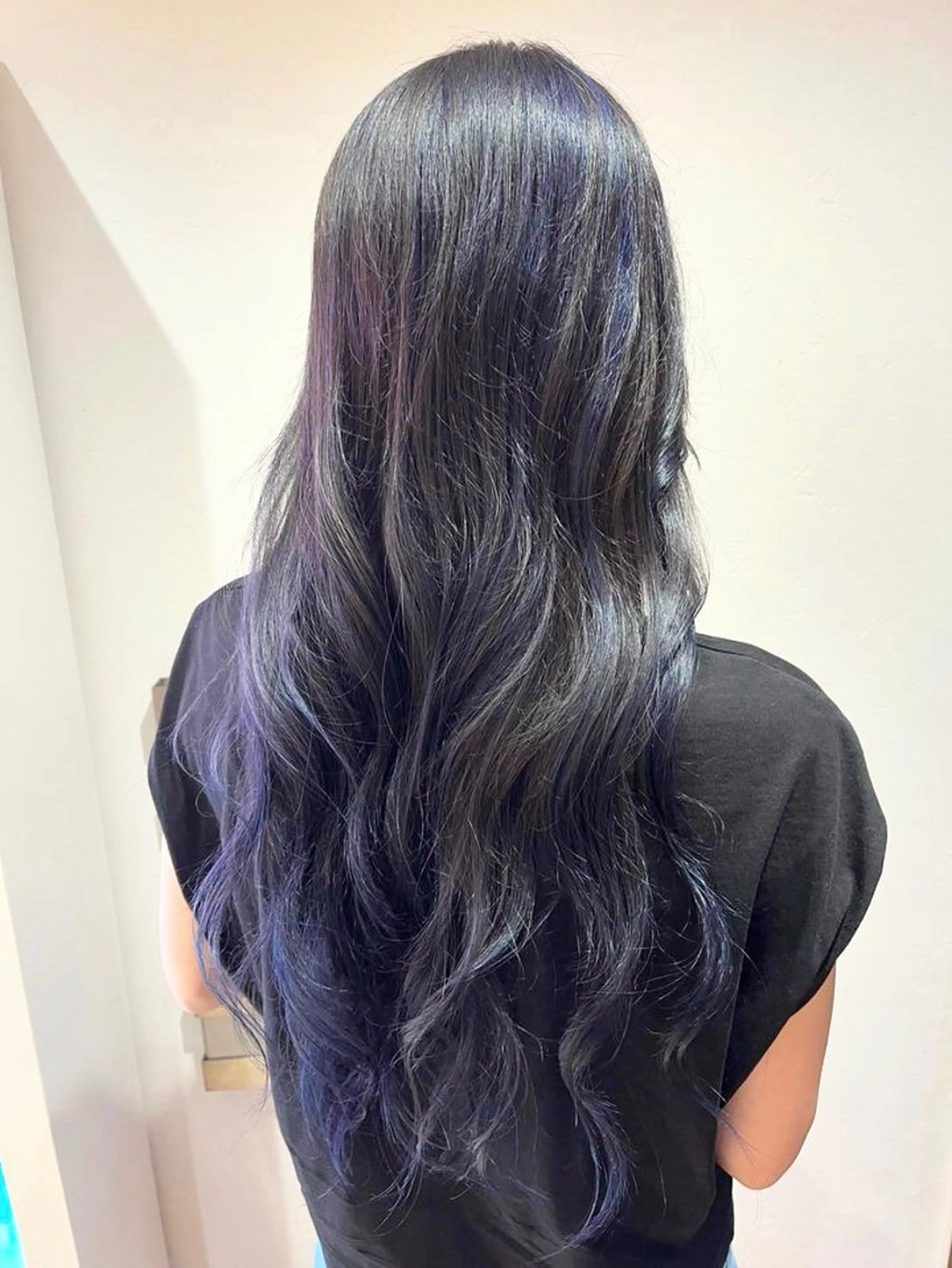 ロング カラー ハイライトカラー ネイビーカラー ハイライト ヘアカラー トリートメント 萩原 凌✄のヘアスタイル