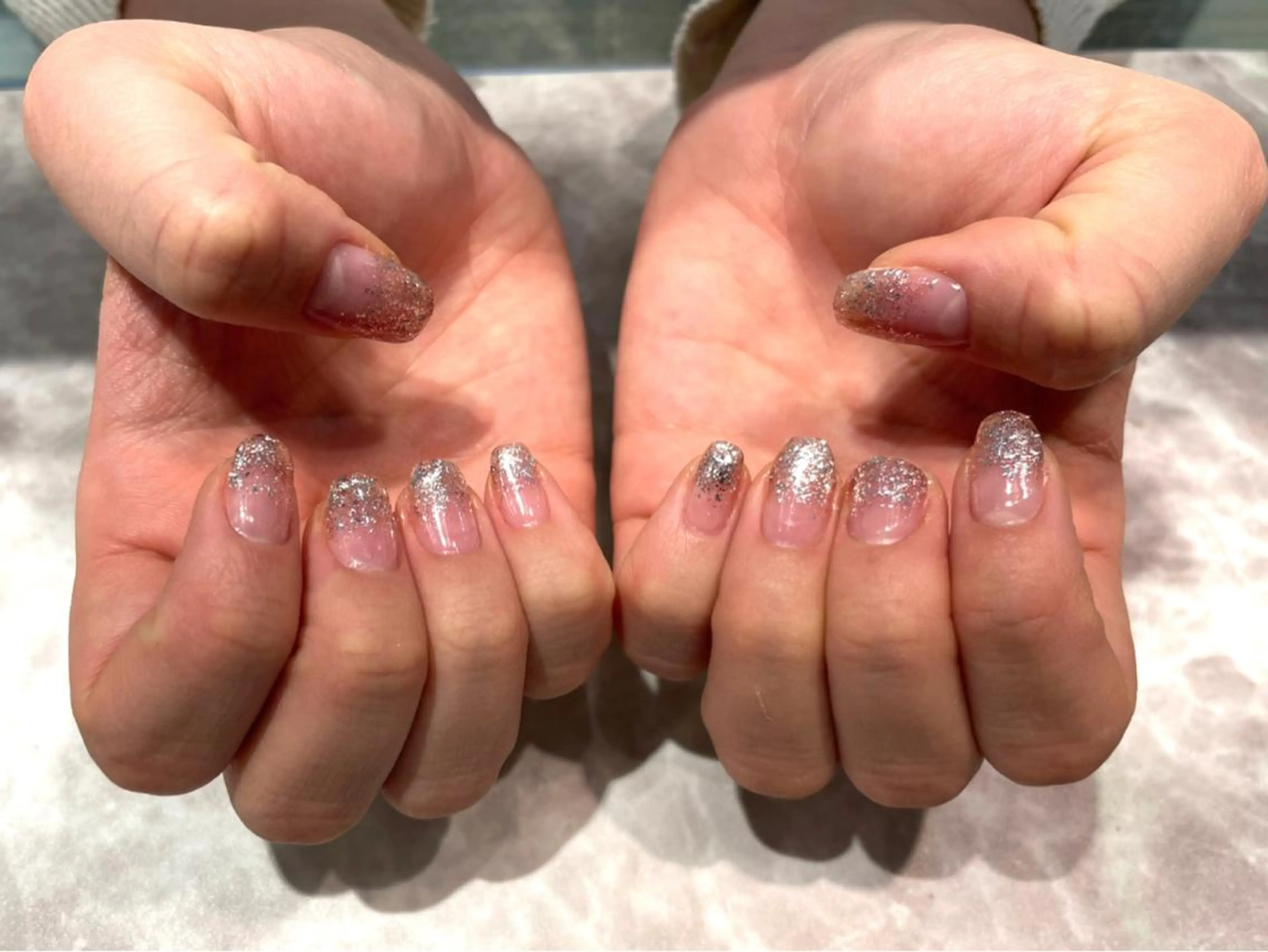 ネイル グラデーション ラメ(グリッター) ラメグラデーション Liora所属・nail mnのネイルデザイン