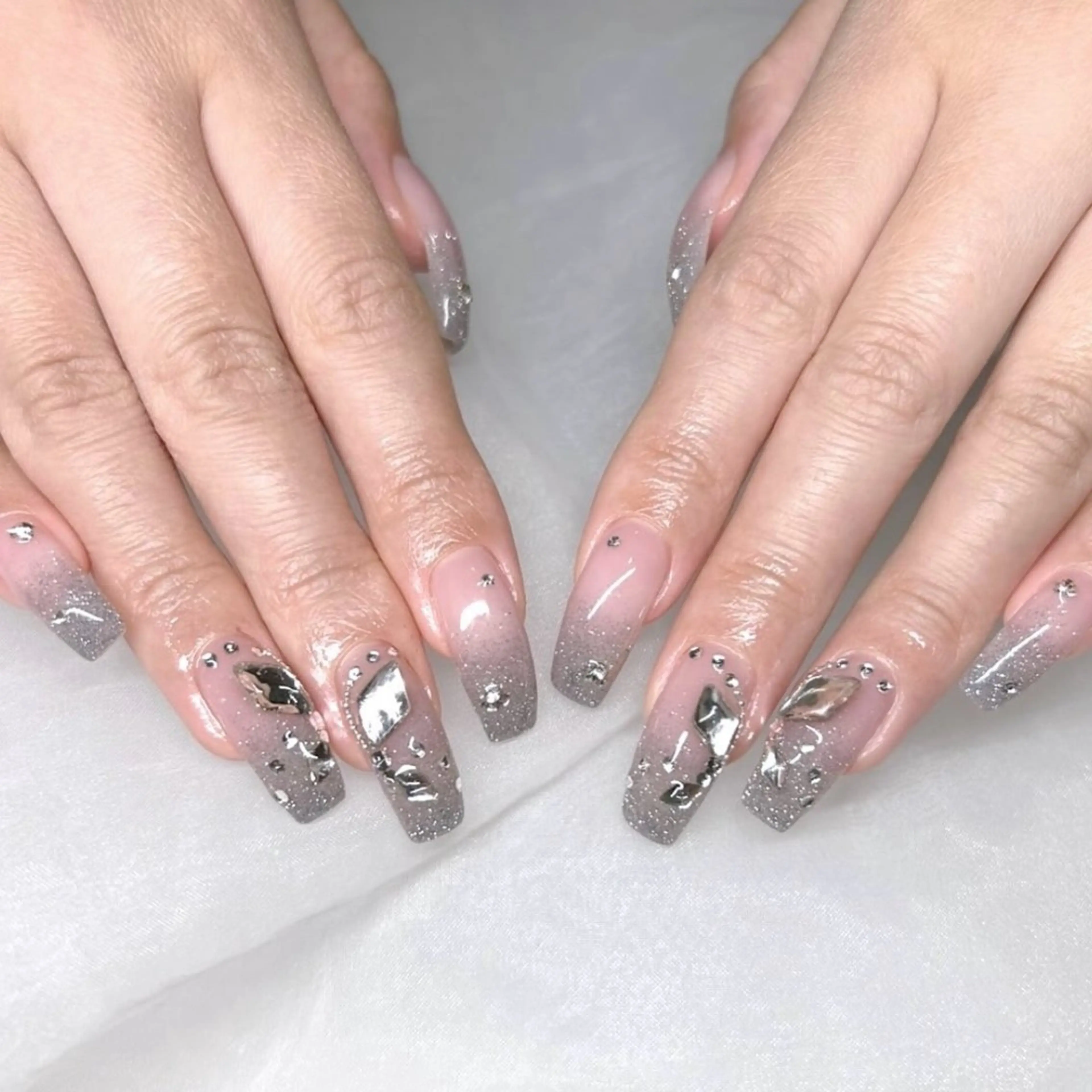 🖤韓国・ワンホンネイル🖤【オフ込み・甘皮ケア無料】の写真