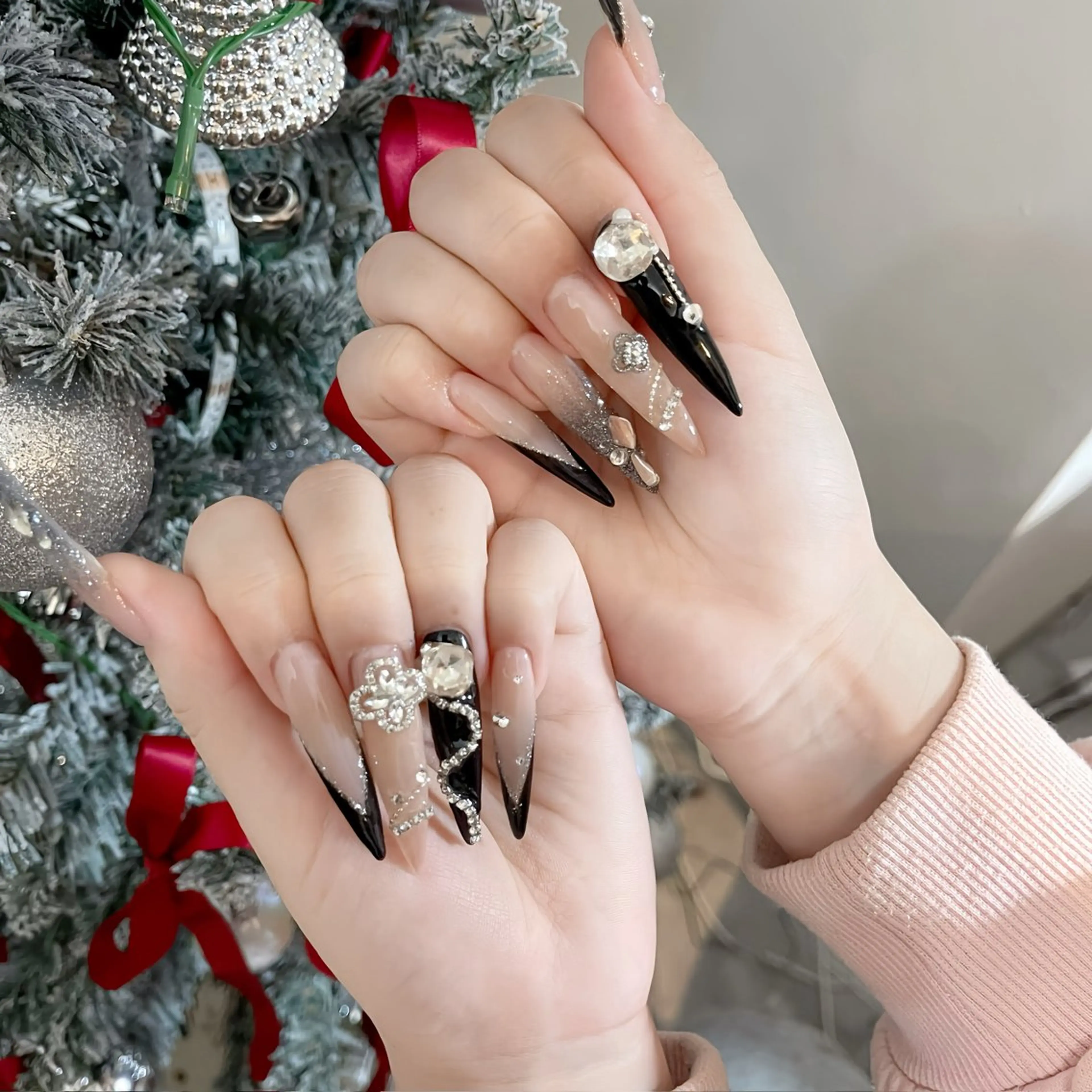 ネイル crystal ___nail所属・Au Thuc trinhのネイルデザイン