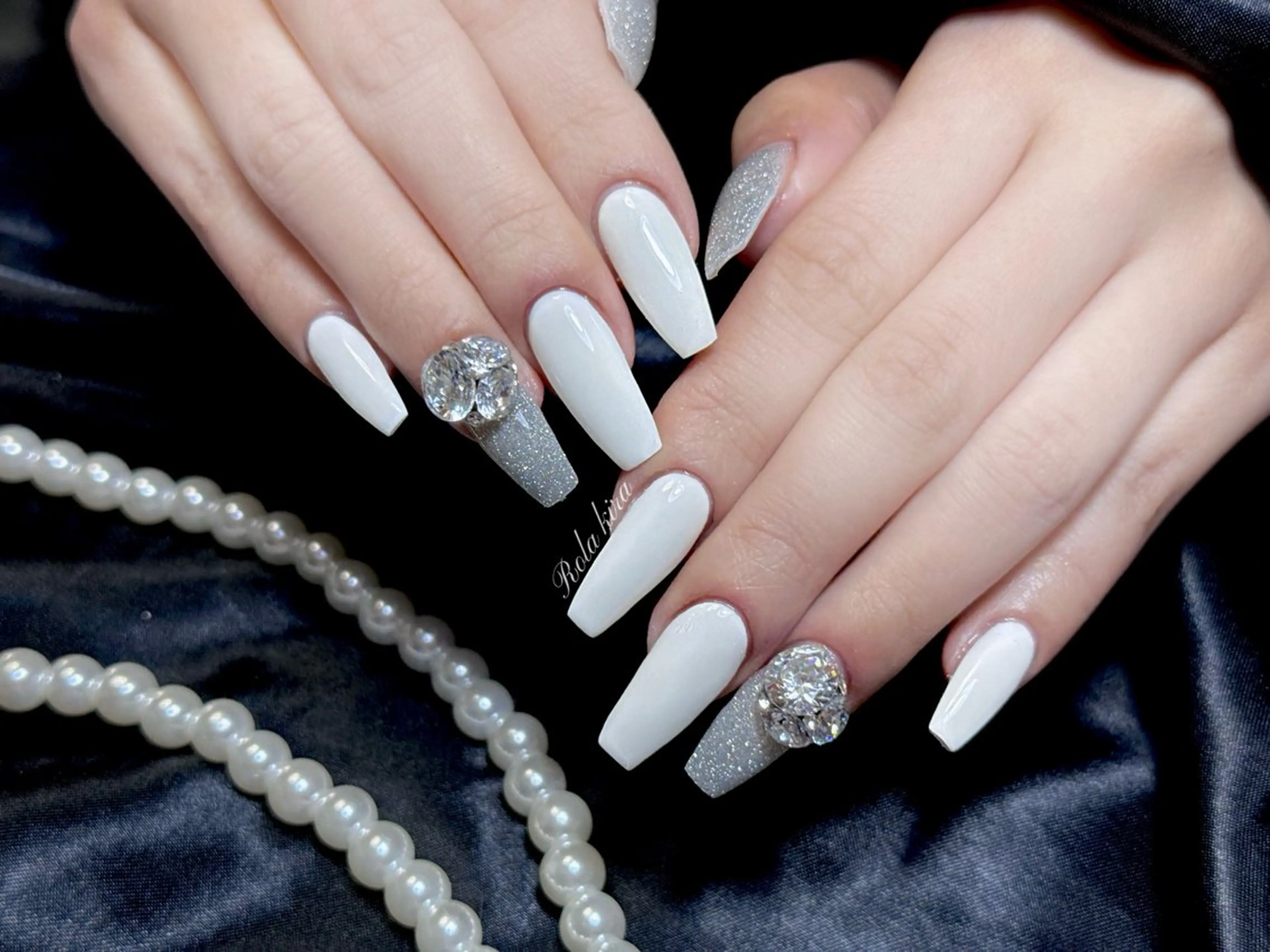 ネイル フレンチネイル ジェルネイル ガラスフレンチ キラキラネイル 韓国ネイル ハンドネイル Rola kira nail salon所属・Rola kira 麗のネイルデザイン