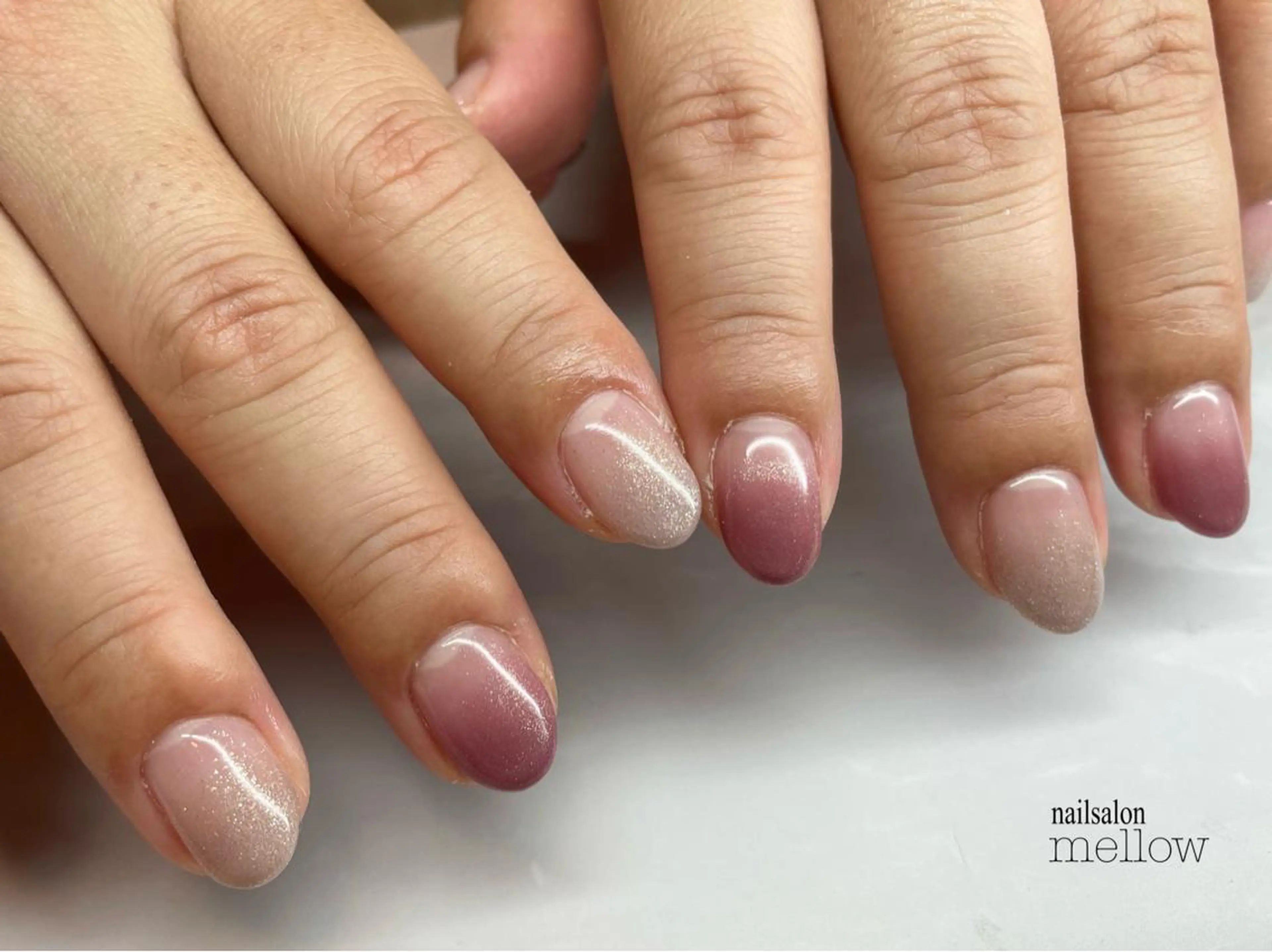 ネイル ラメ(グリッター) パープル ホワイト 大山 浩美のネイルデザイン