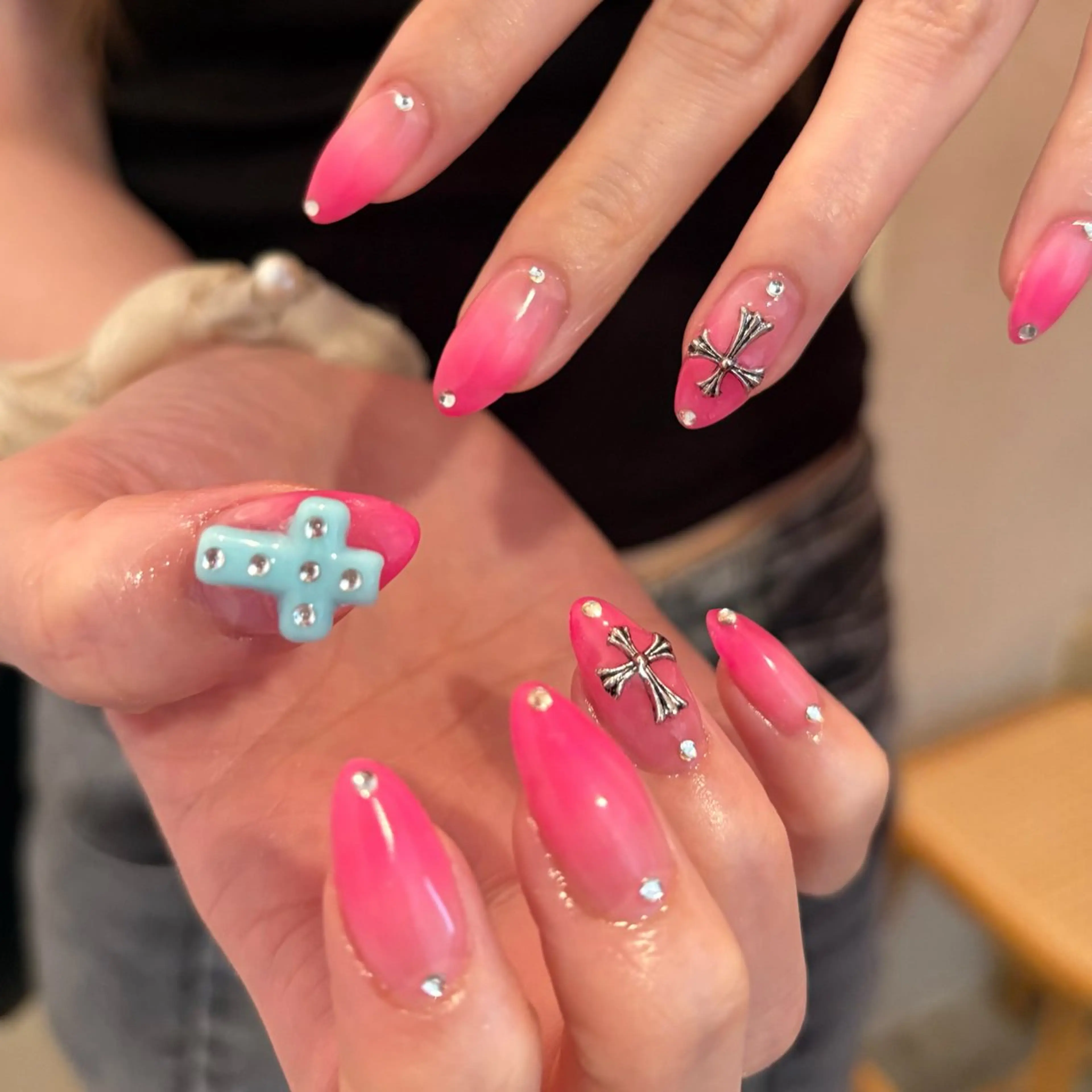 ネイル ハンドネイル フットネイル yuri / 個性派nailのネイルデザイン