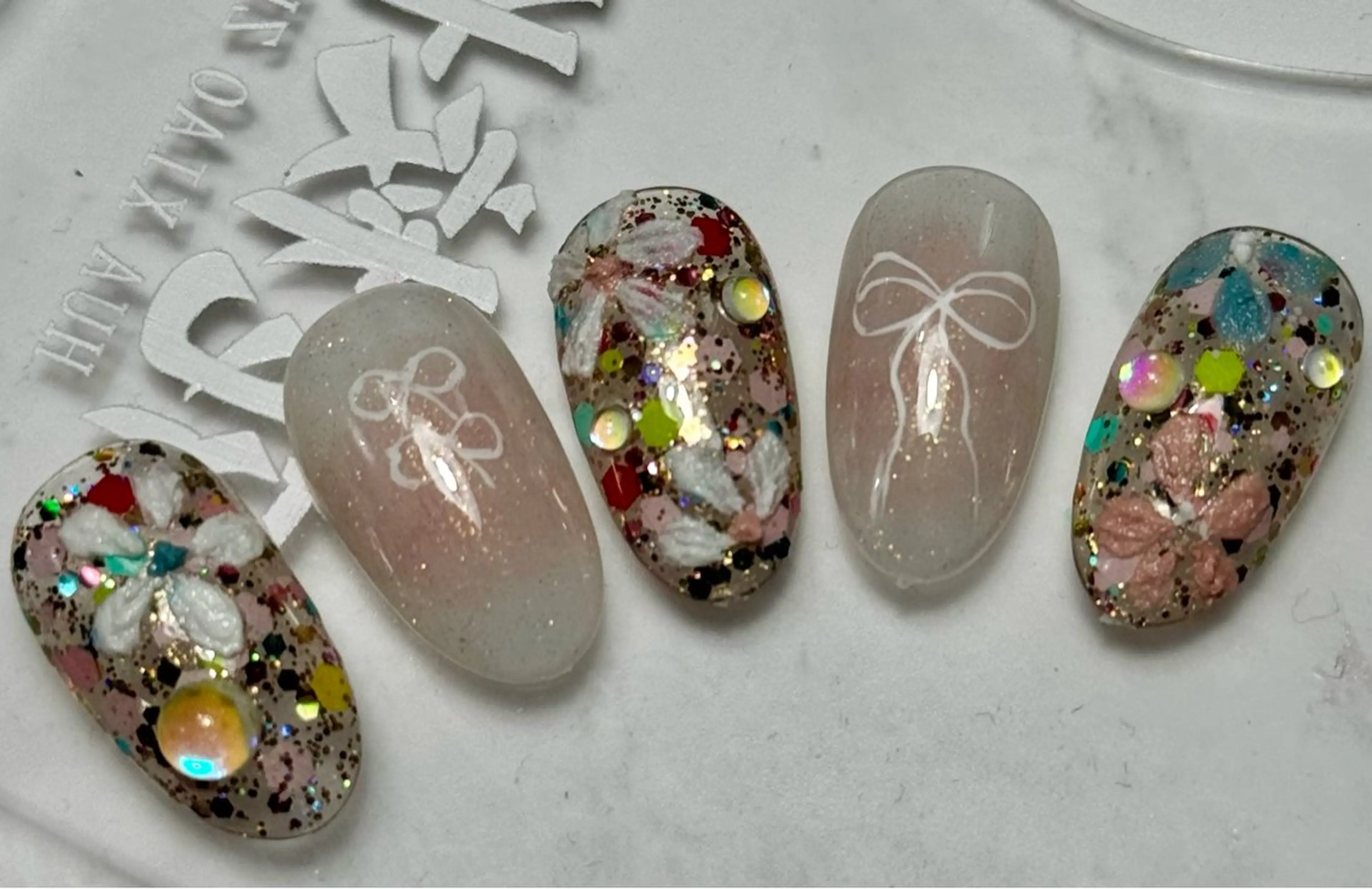 ネイル ハンドネイル AngelChris ビューティーサロンのネイルデザイン