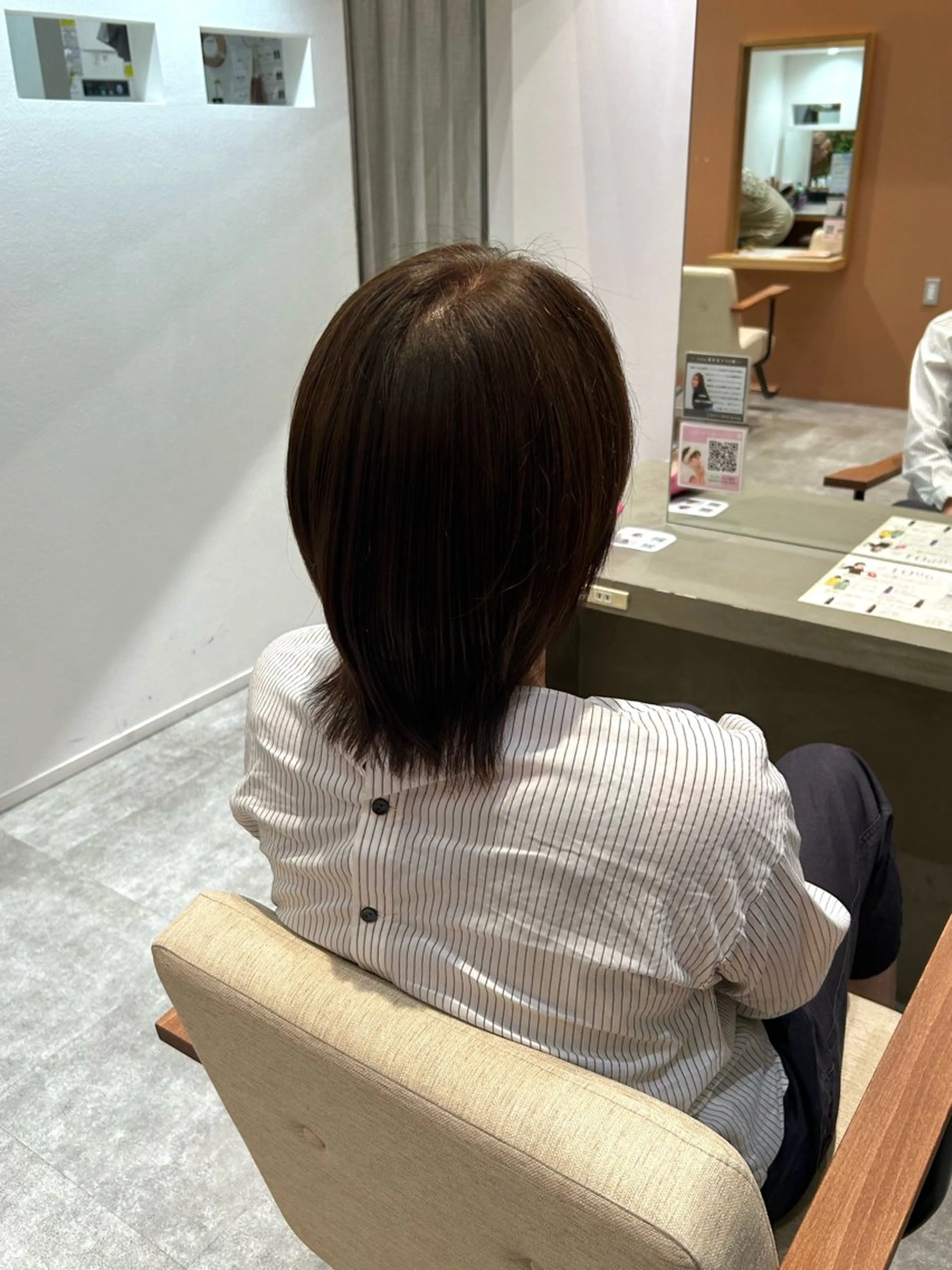 ミディアム カラー ブラウンカラー リムヘアーズボウグループ所属・rim. reinaのヘアスタイル