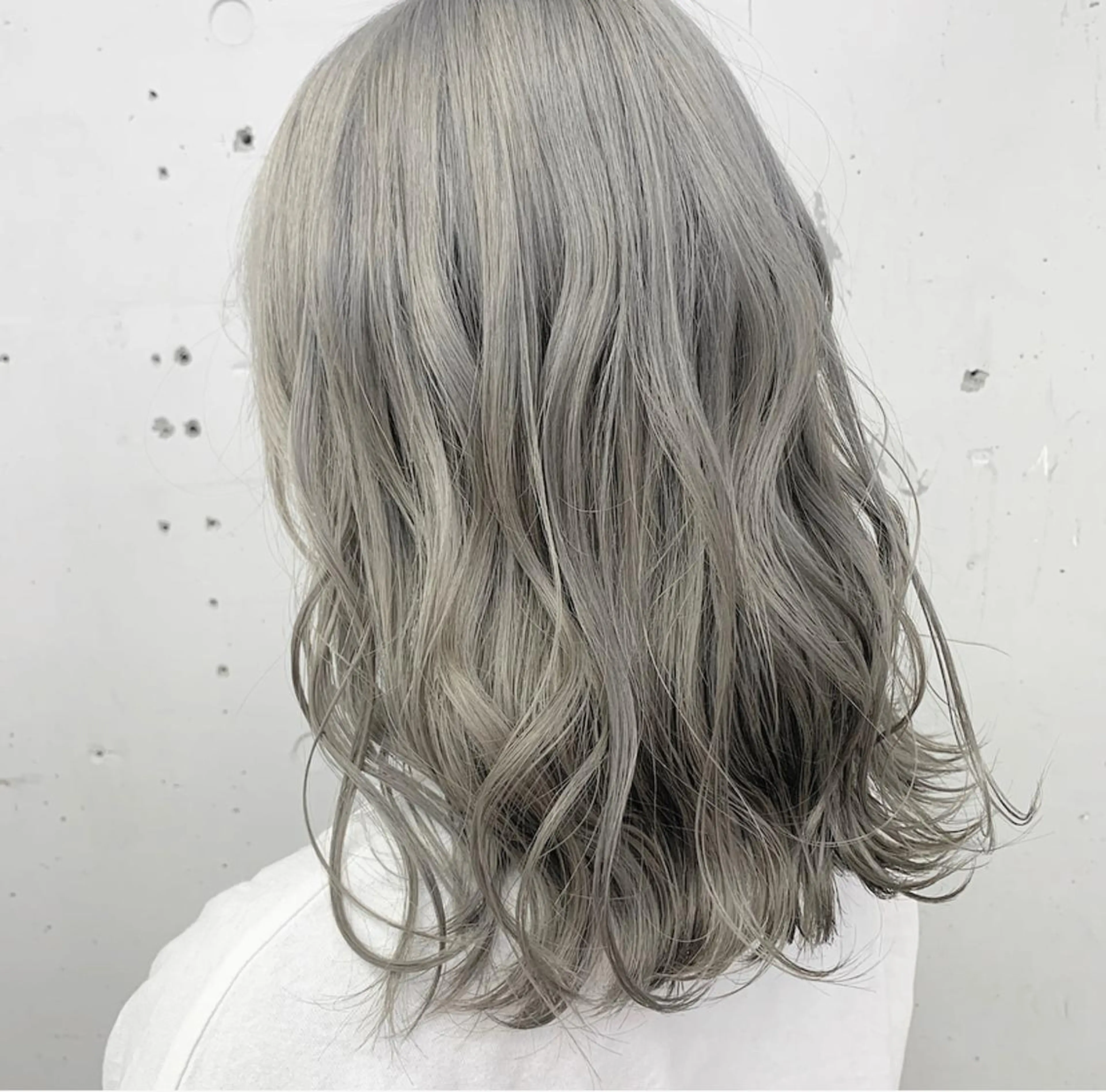 セミロング 🪞上品で可愛い韓国 ヘア🪞Rikutoのヘアスタイル