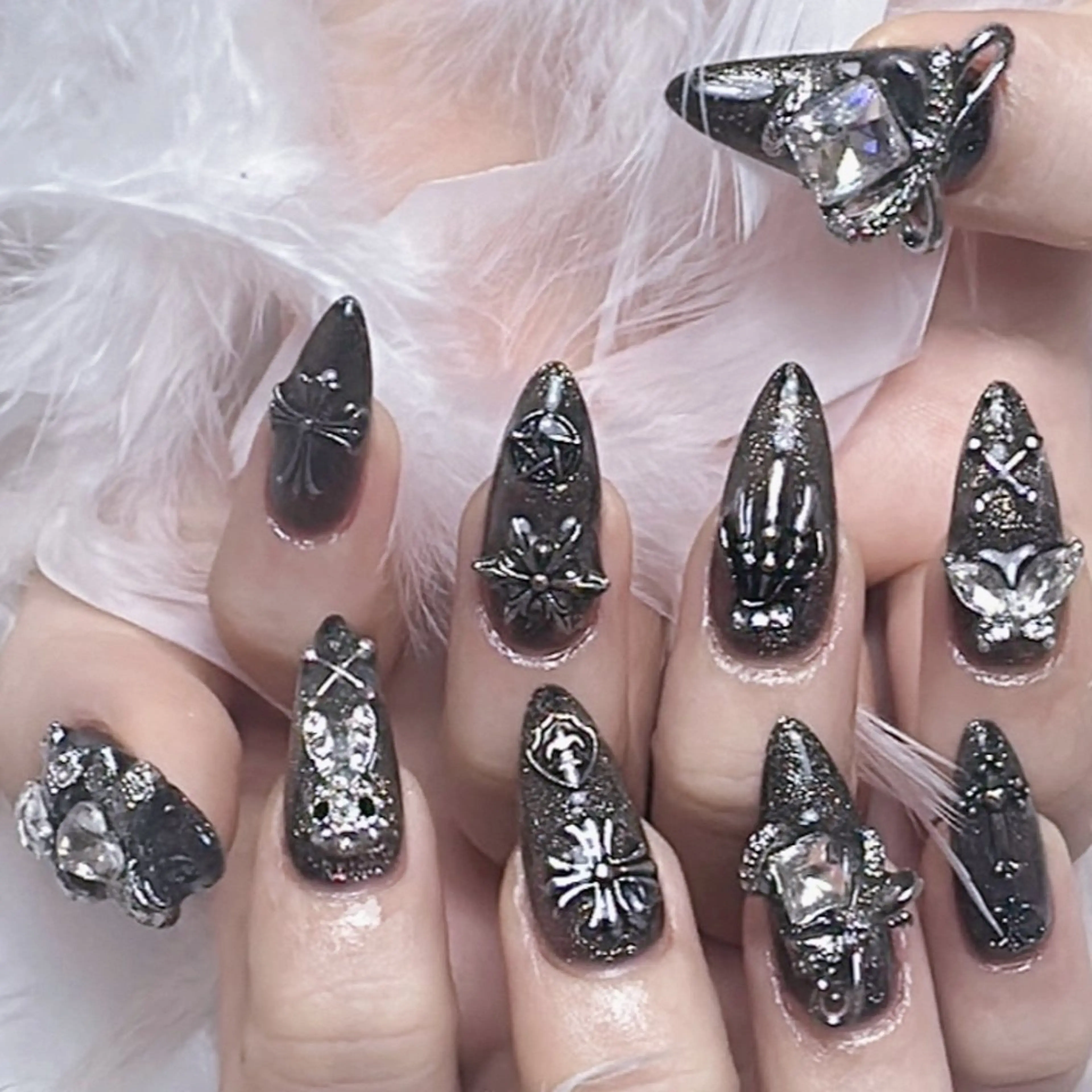 ネイル アートネイル ジェルネイル 韓国ネイル マグネットネイル マットネイル ハンドネイル DIAMOND Nail🍒のネイルデザイン