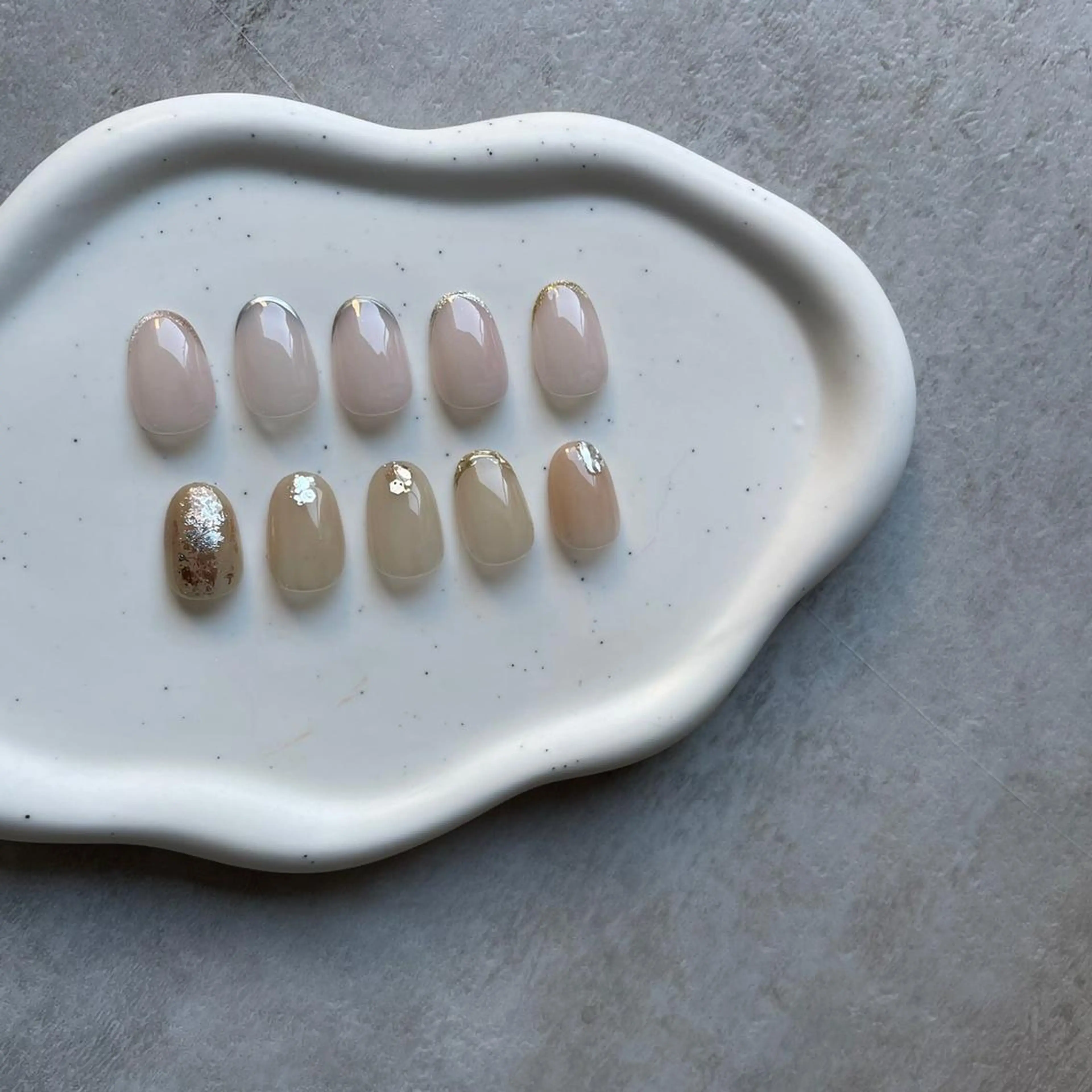 ネイル アートネイル ミラーネイル シンプルネイル nailroom own所属・maino ( own　)のネイルデザイン