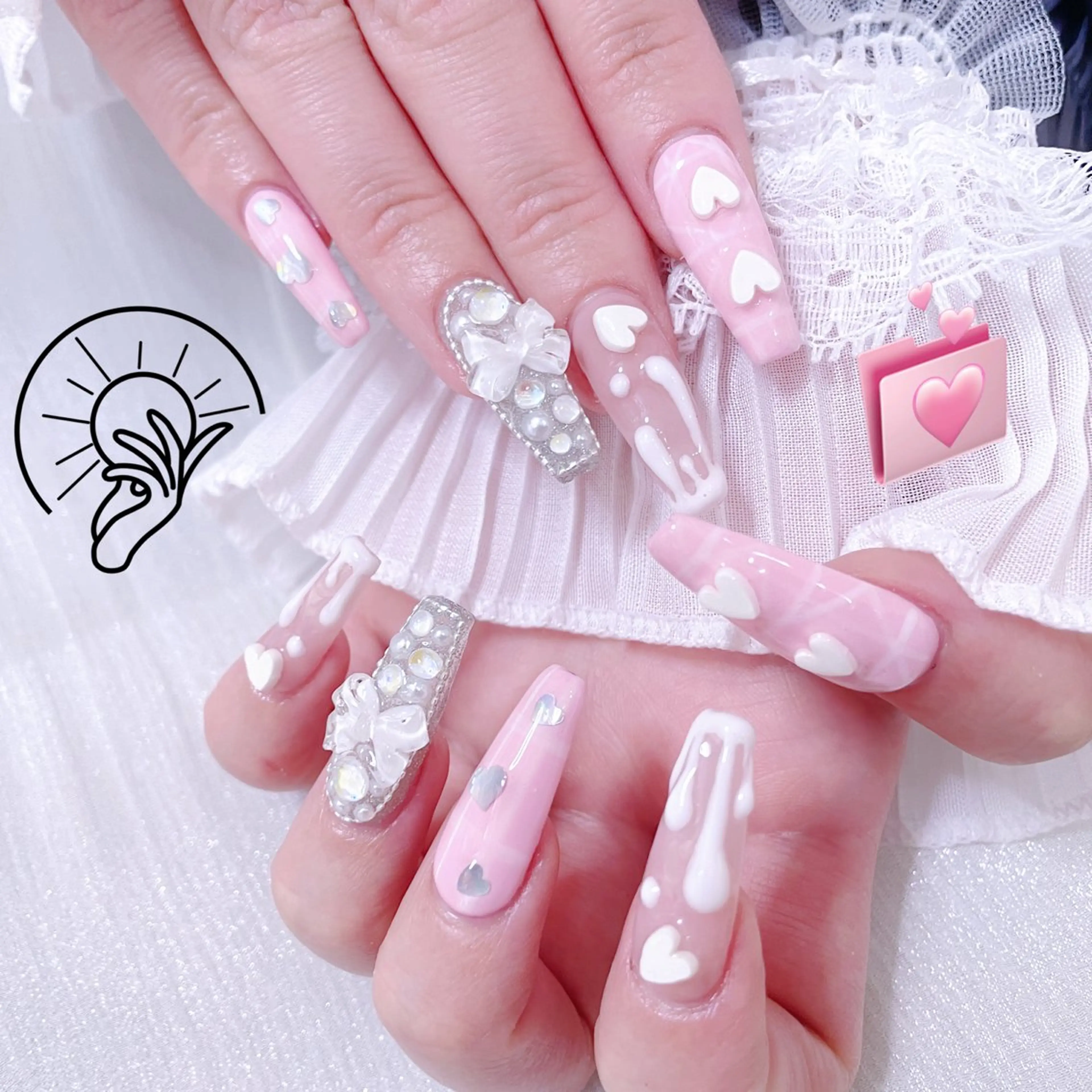 ネイル チークネイル 長さ出し フラワーネイル フレンチネイル ガーリー ハンドネイル ハンドケア Sun Nail 池袋のネイルデザイン