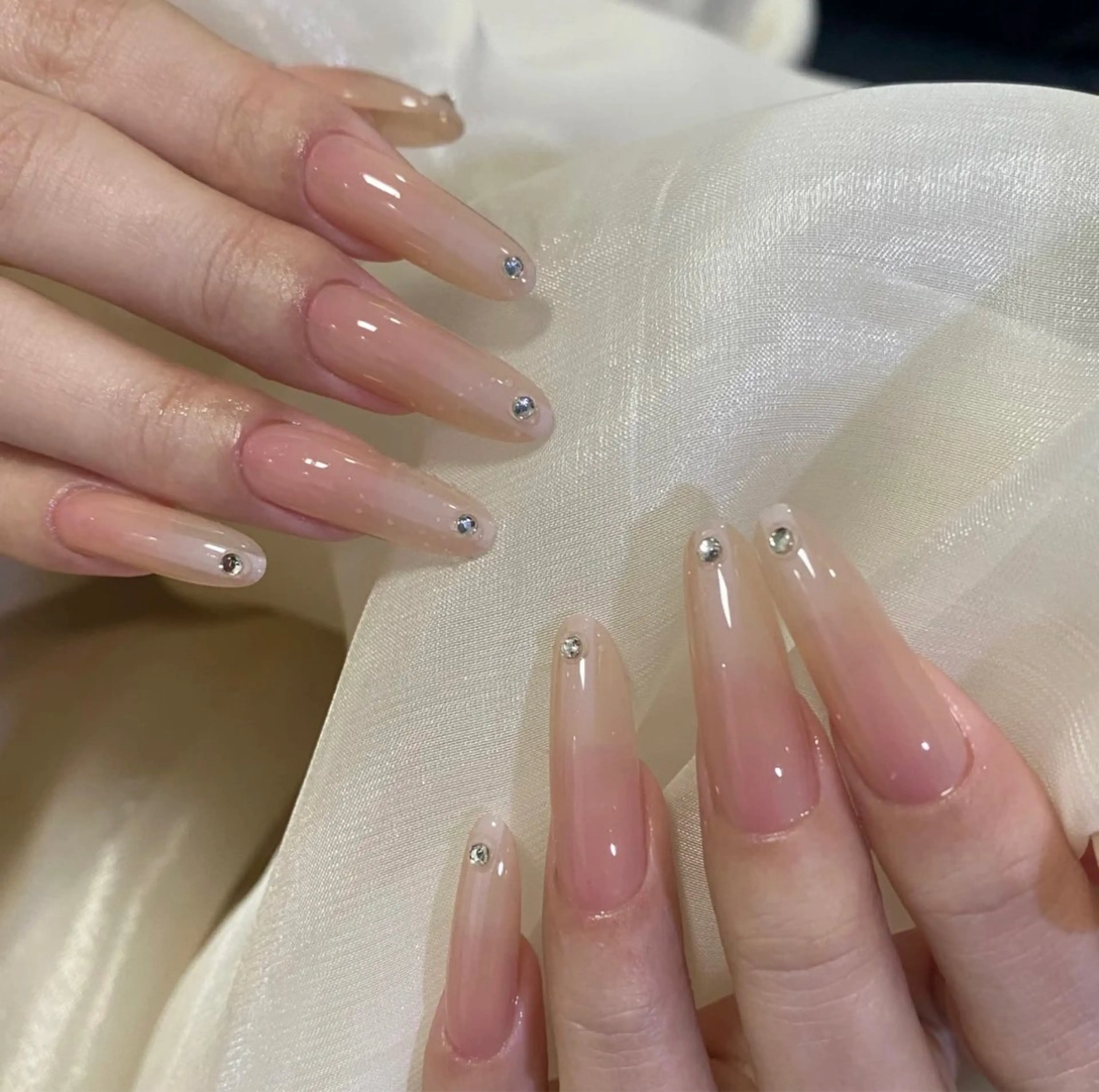 ネイル 長さ出し ワンカラーネイル ネイルチップ ハンドネイル ハンドケア ⭐️Syu Rei⭐️のネイルデザイン