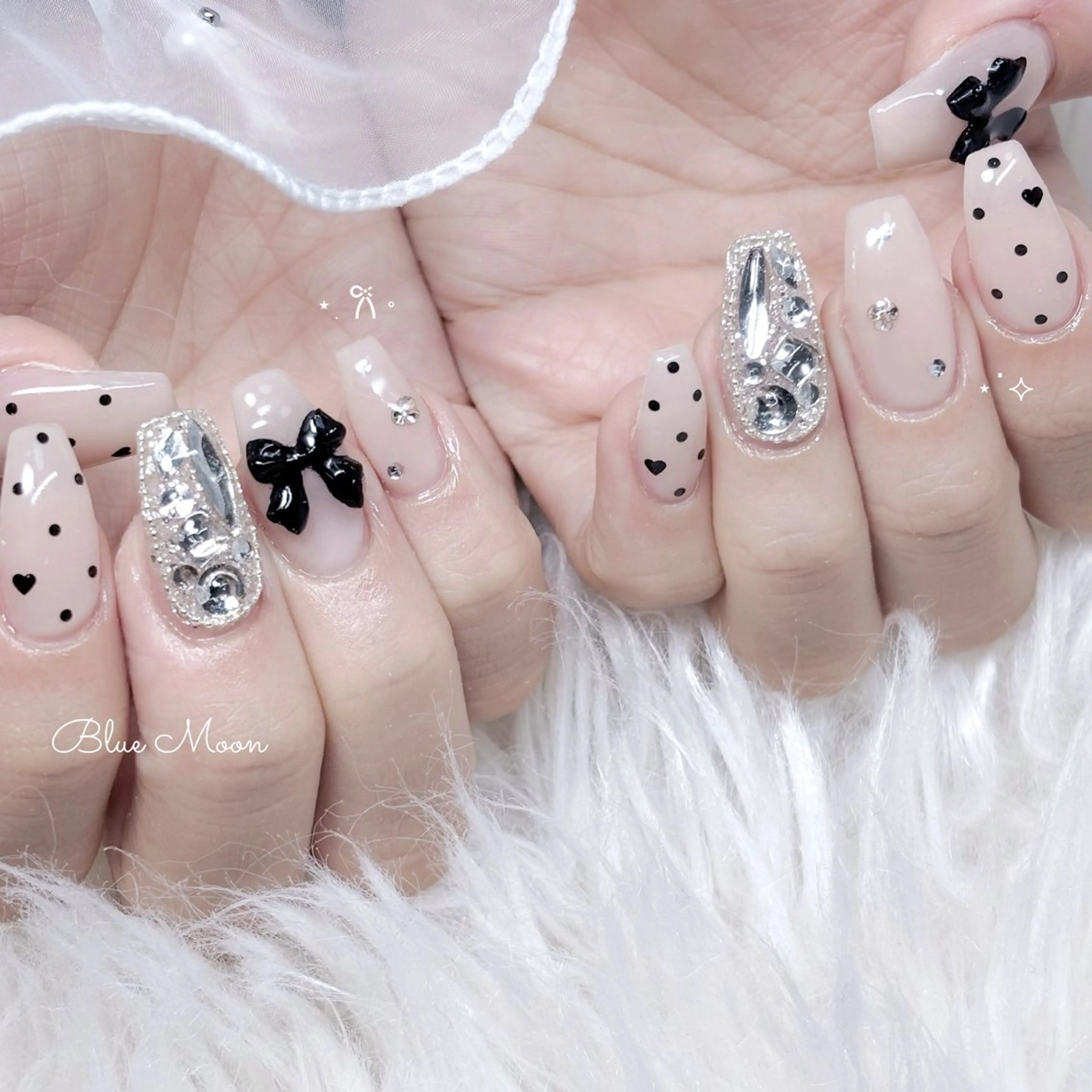 ネイル リボン ハンドネイル フットネイル ハンドケア nail salon Blue Moonのネイルデザイン