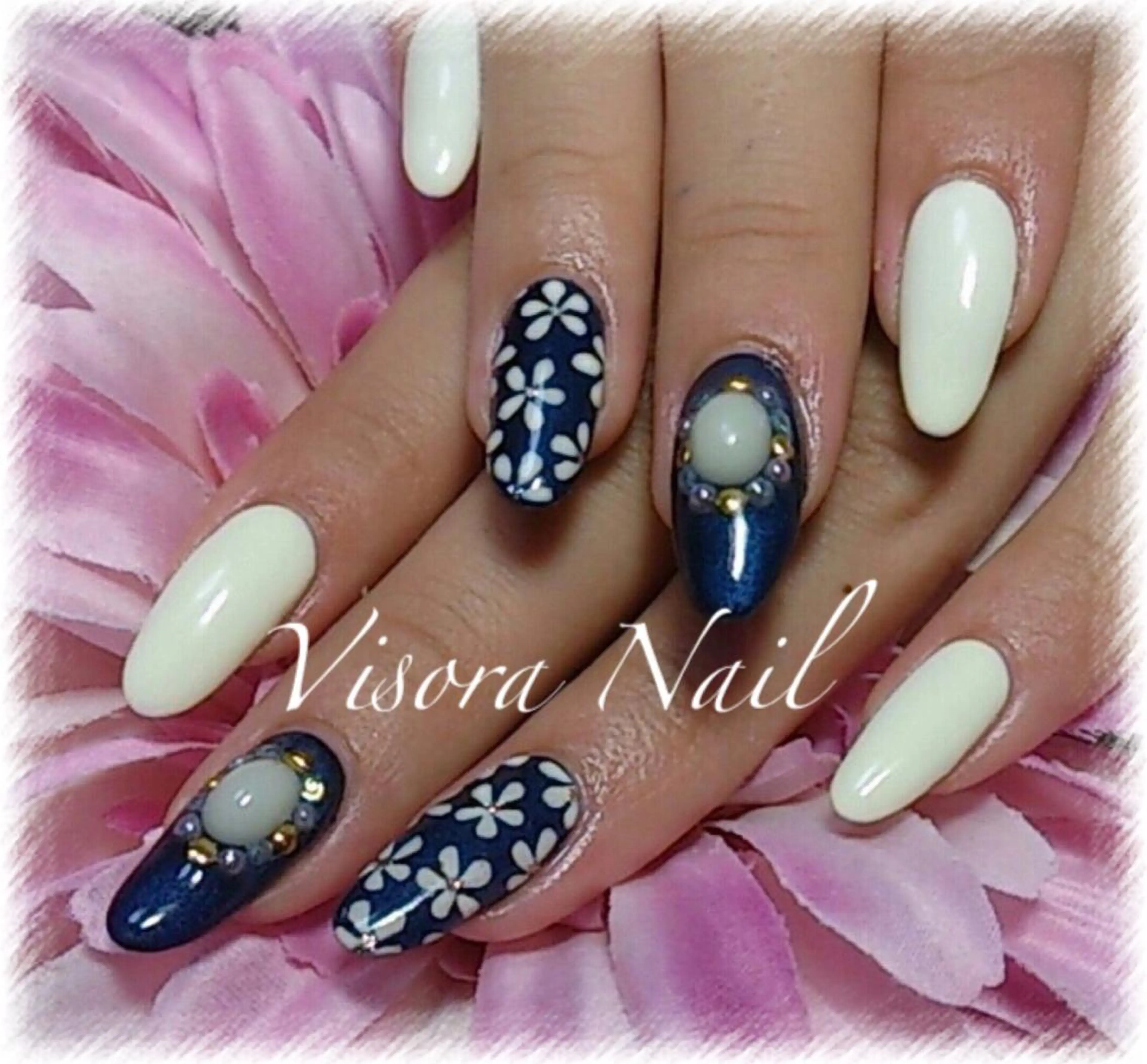 ネイル 美SORA ～ｳﾞｨｿﾗ～のネイルデザイン