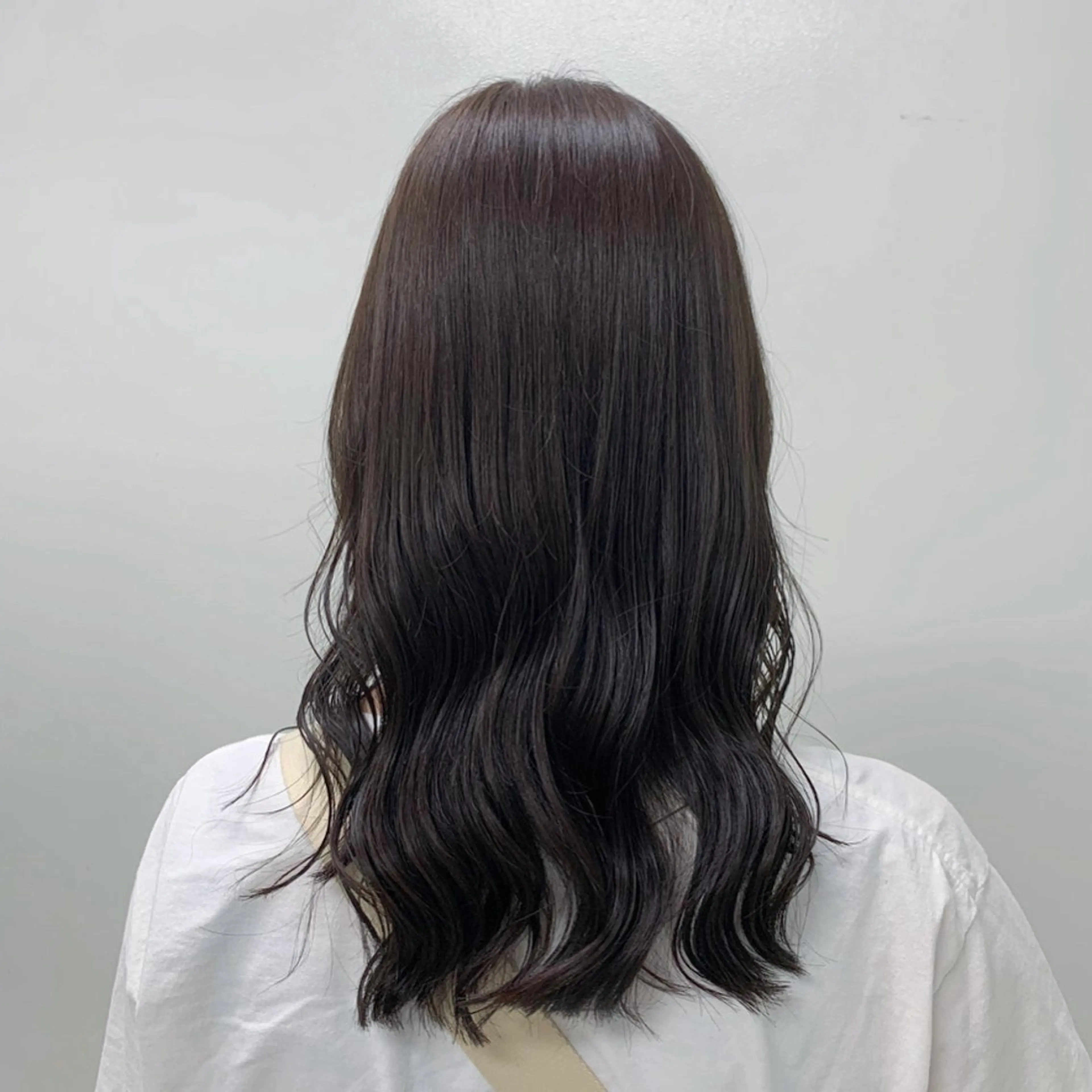 セミロング カラー カット ヘアカラー 中島 由理菜のヘアスタイル