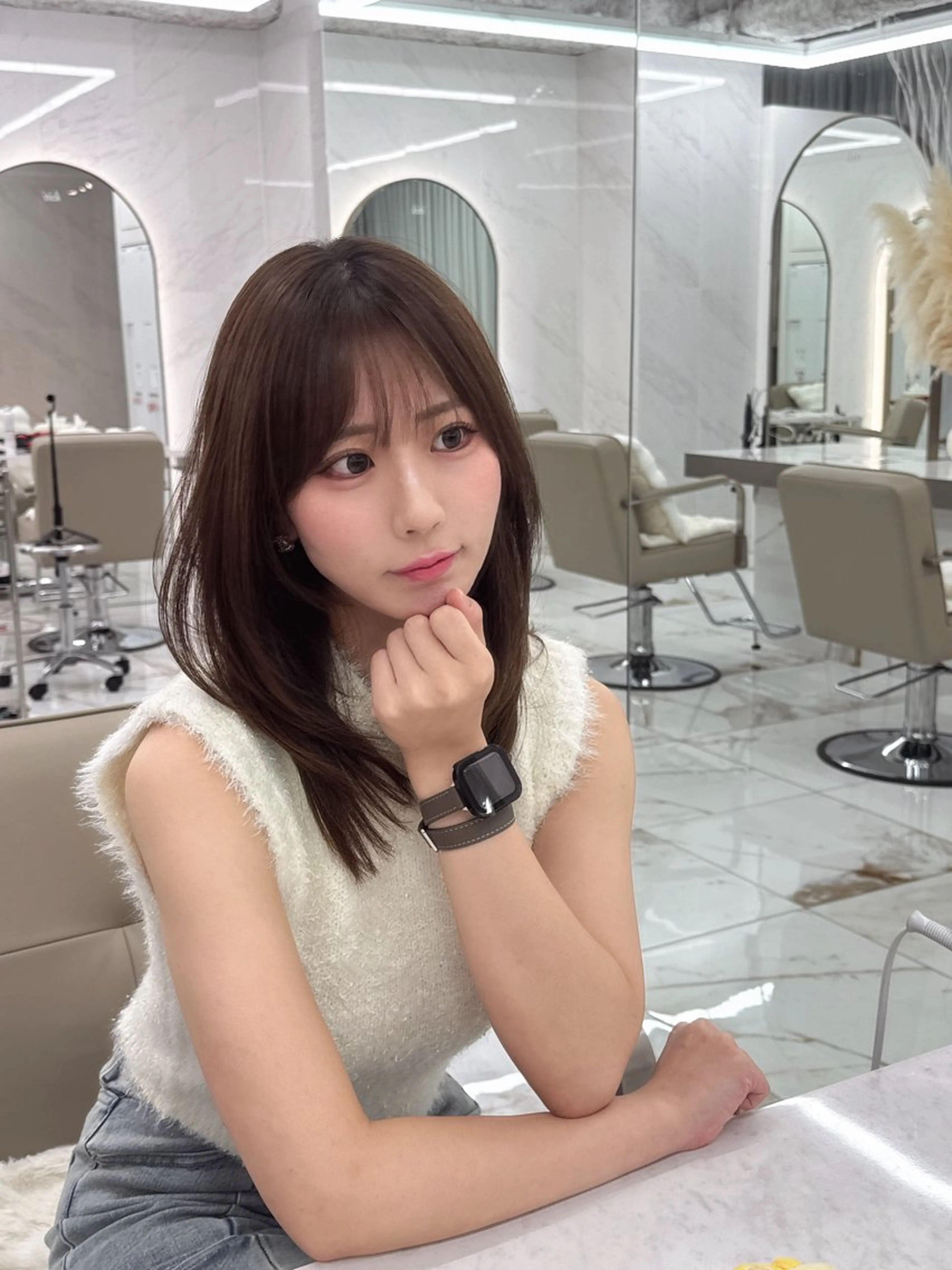 ロング kiti SAKAE所属・のり/顔まわり/韓国 /レイヤーカットのヘアスタイル