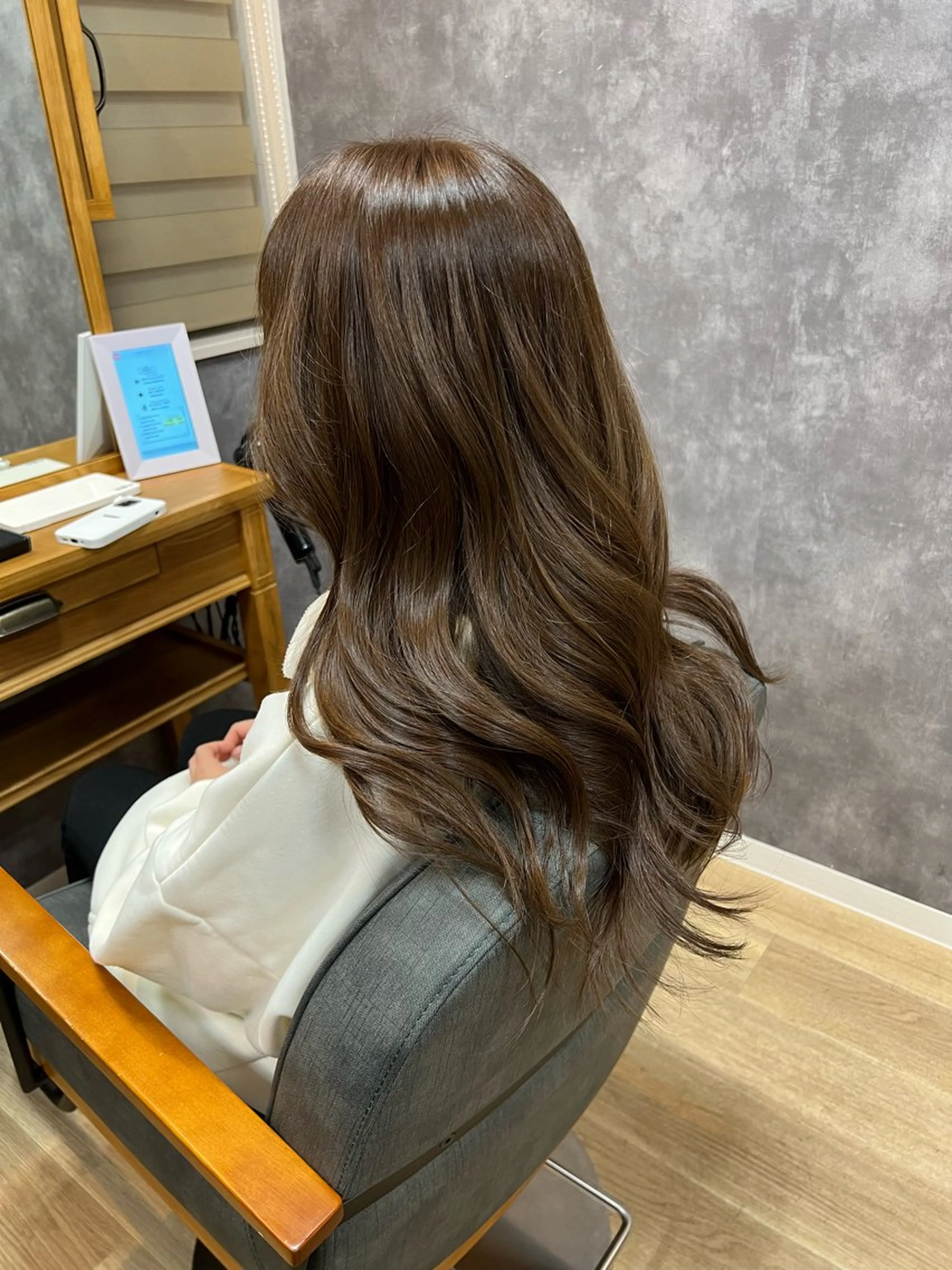 セミロング 韓国風ヘア TELA HAIR古淵所属・竹原 徹のヘアスタイル