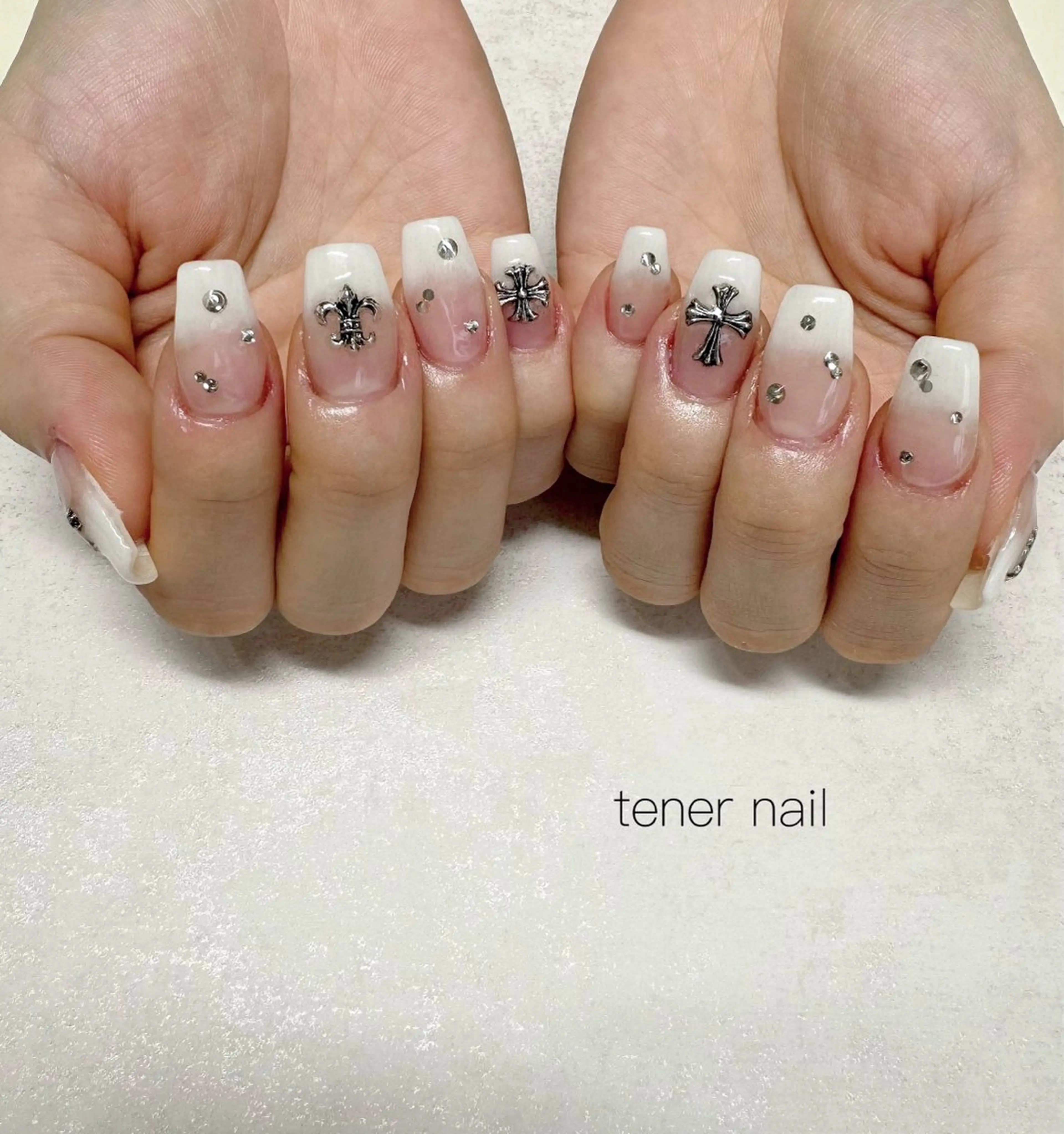 ネイル グラデーション ハンドネイル tener  nail  テネルネイル所属・テネルネイル tener nailのネイルデザイン