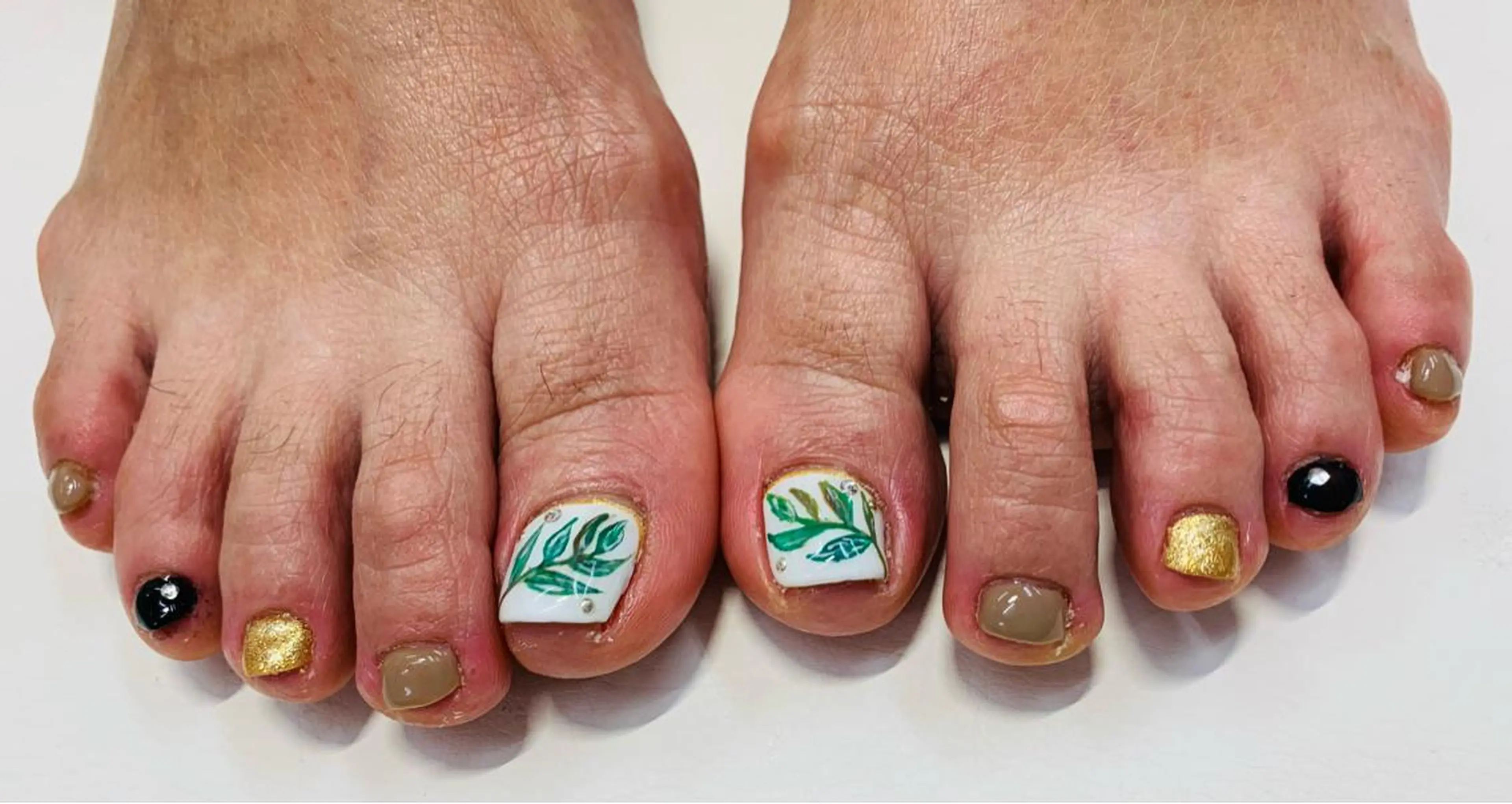 ネイル フットネイル Mule Beauty Salon所属・ミュール ビューティーサロンのネイルデザイン