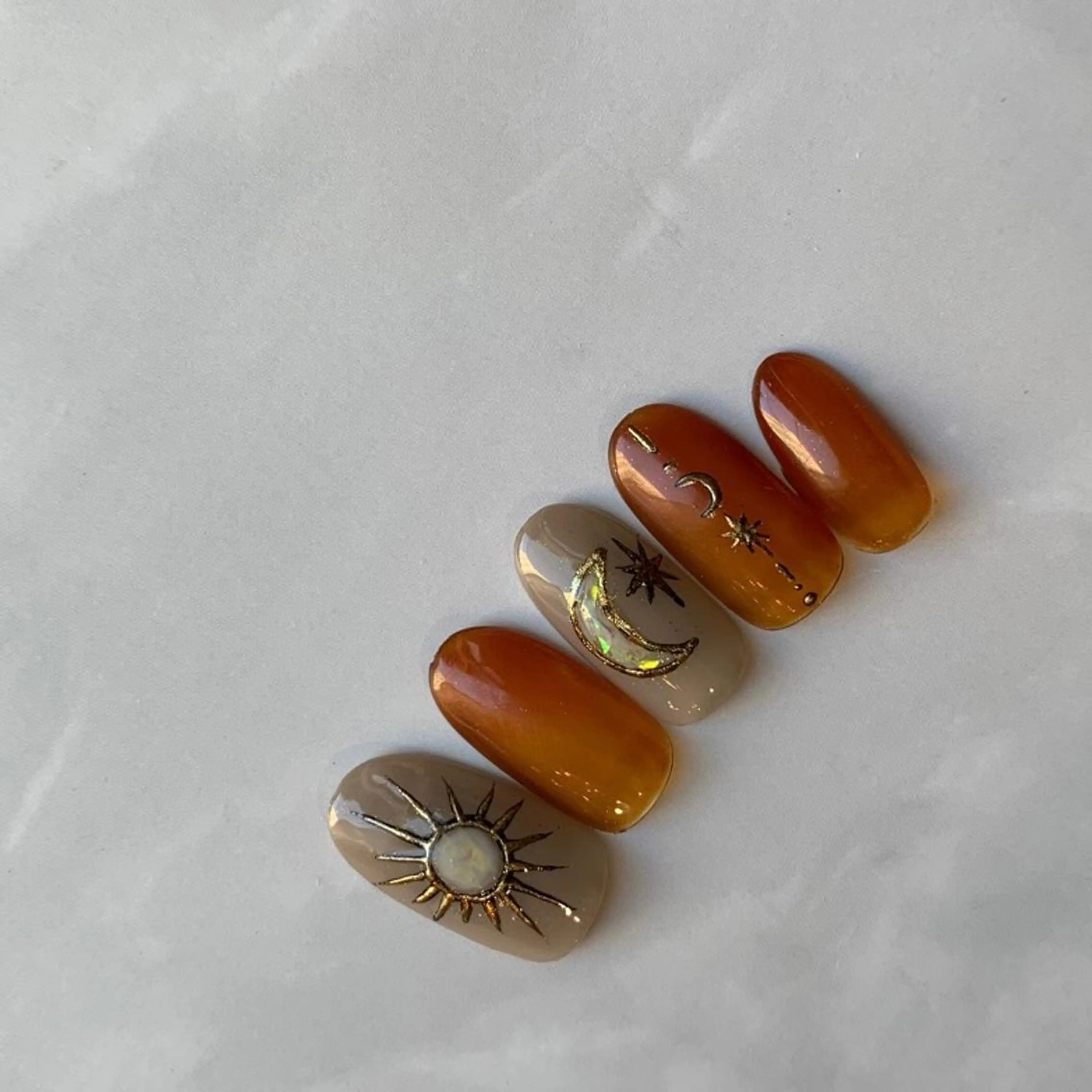 ネイル nail atelier  new moon所属・森 貴子のネイルデザイン