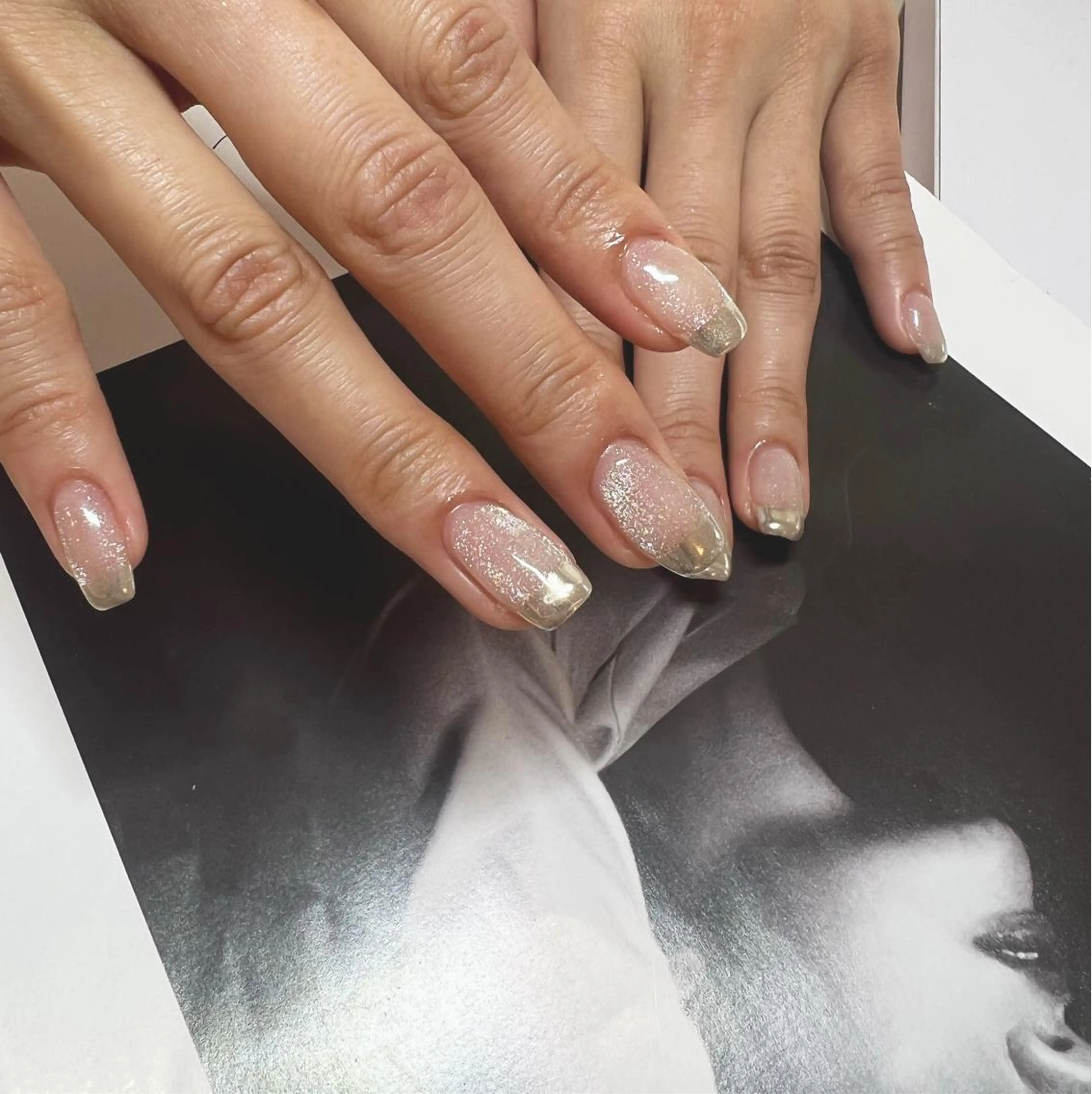 ネイル オーロラネイル ジェルネイル 韓国ネイル マグネットネイル ミラーネイル ちゅるんネイル🪄 耳ツボジュエリー🔗のネイルデザイン