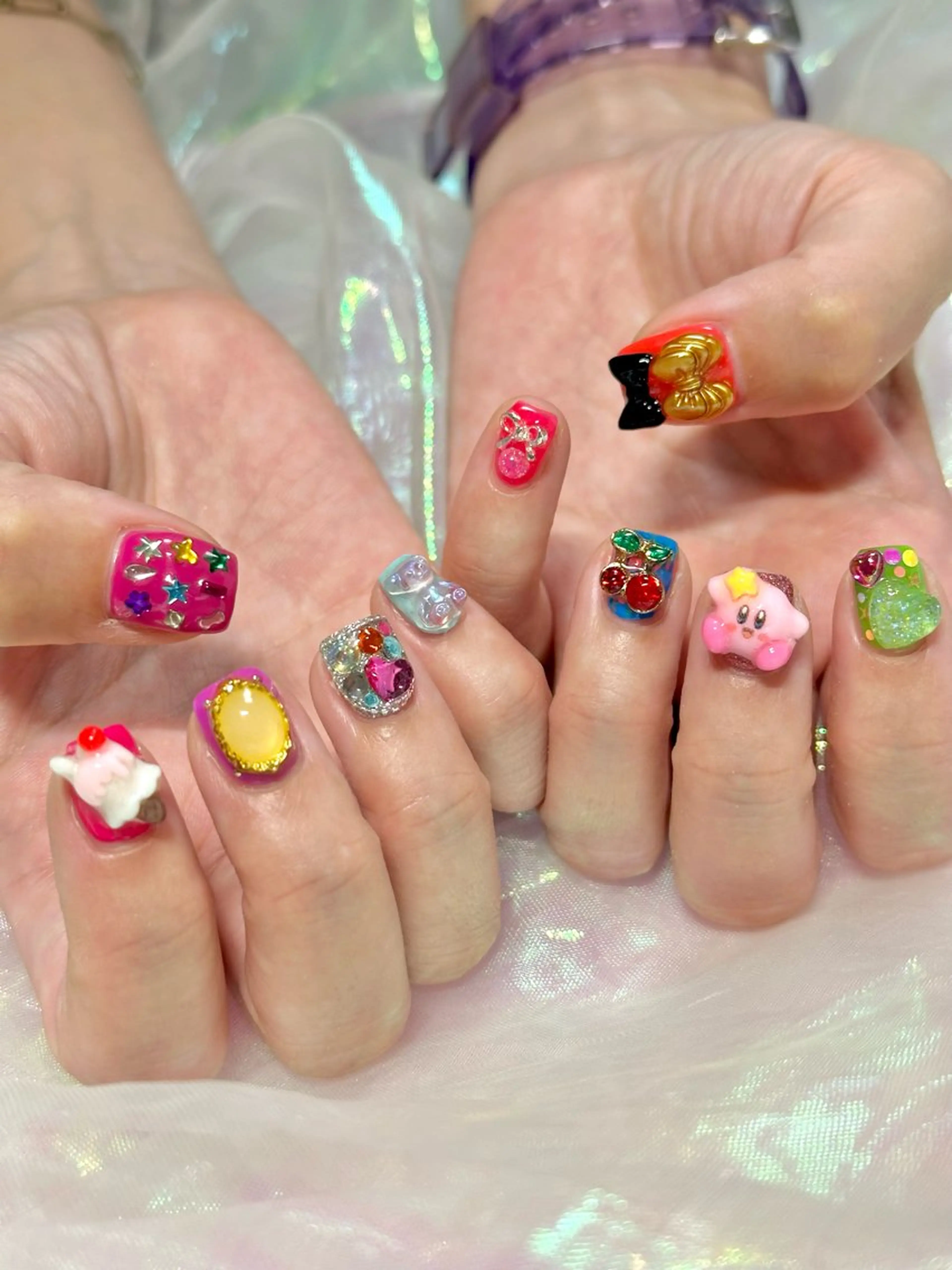 ネイル ハート キラキラネイル ハンドネイル OKIKA所属・【OKIKA】 らん🦖🌈🧡のマツエク・マツパデザイン