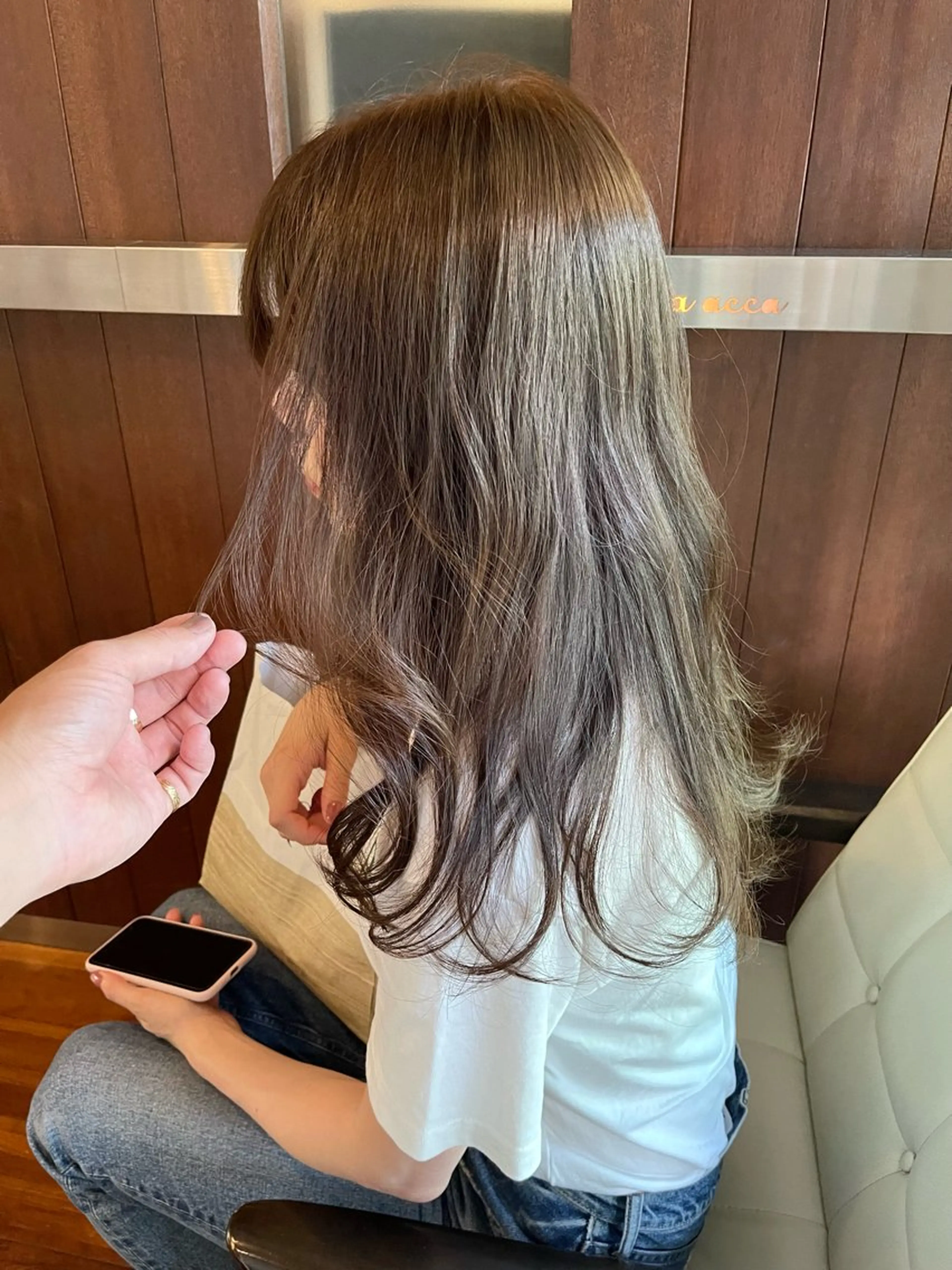 ミディアム カラー ベージュカラー 透明感カラー オリーブベージュ カット ヘアカラー トリートメント 髪質改善ｶﾗｰ ｹｱﾌﾞﾘｰﾁ/ﾀﾑのヘアスタイル