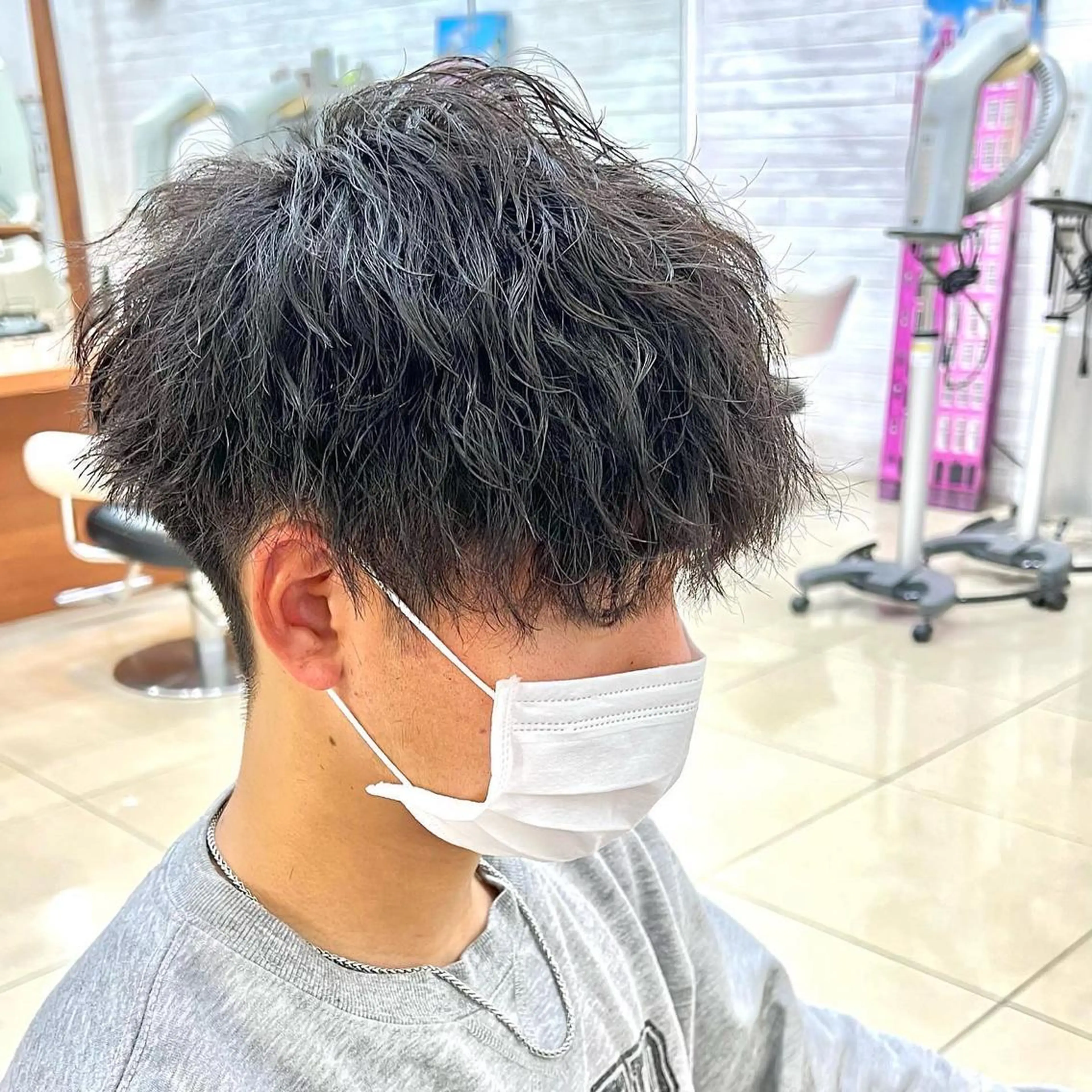 ショート パーマ メンズ 岡田大志🇰🇷 中/韓メンズヘアのヘアスタイル