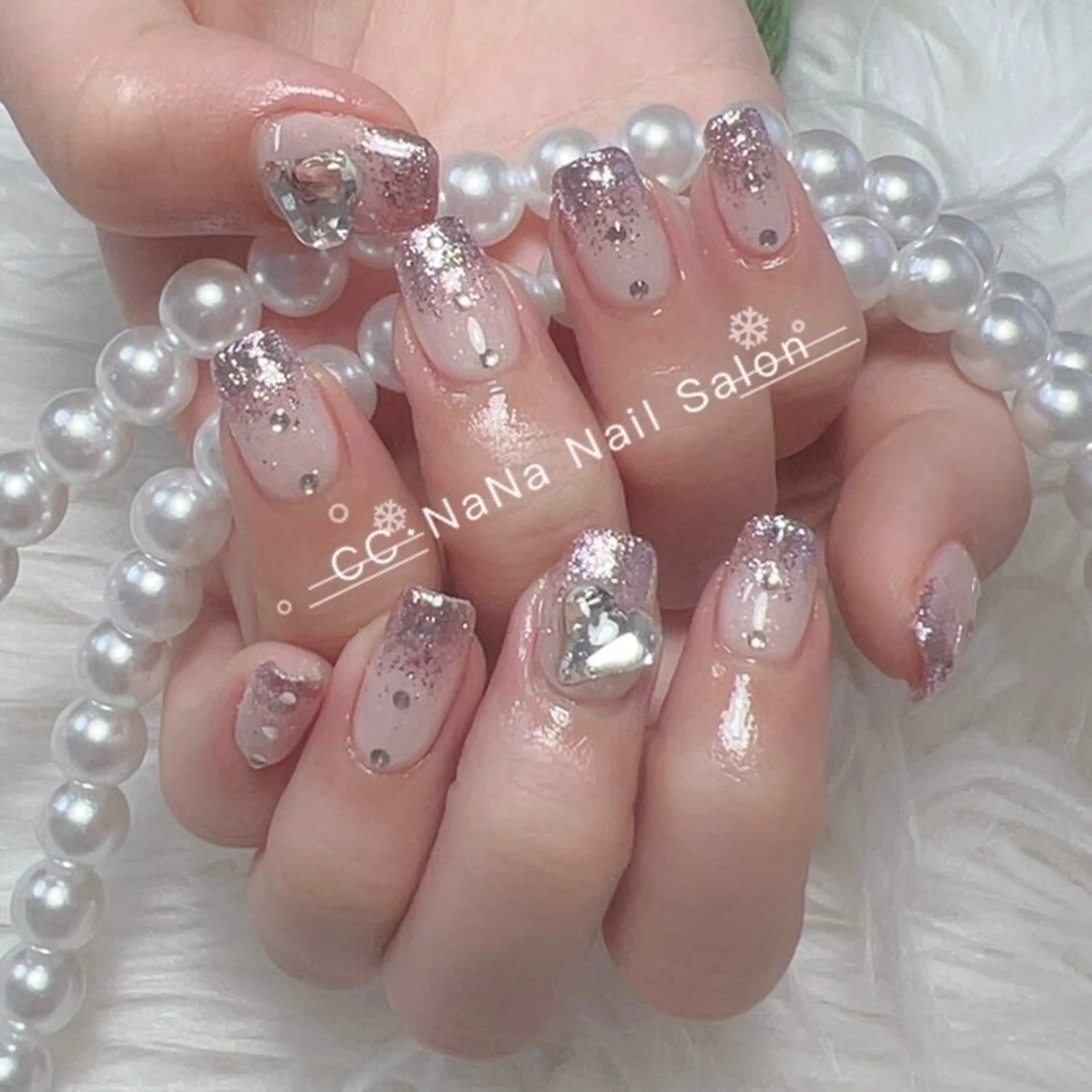ネイル チークネイル フラッシュネイル ハート キラキラネイル 韓国ネイル ハンドネイル 💎CC・NaNa 韓国風ネイル🌙Cのネイルデザイン