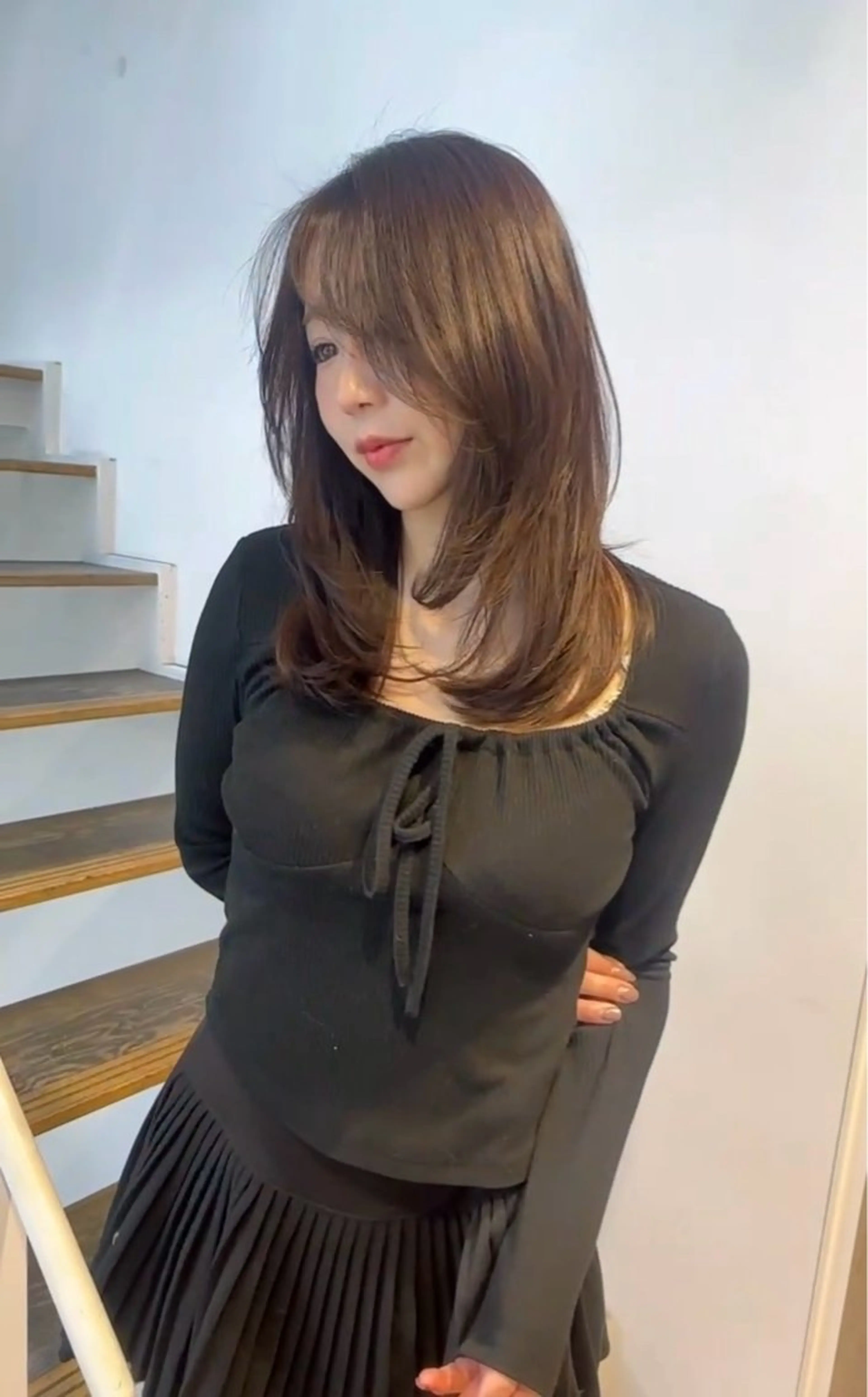 セミロング カラー 黒髪 ブリーチ 透明感カラー 顔周りカット レイヤーカット カット ヘアカラー TOMONA👑 GiseL梅田店のヘアスタイル