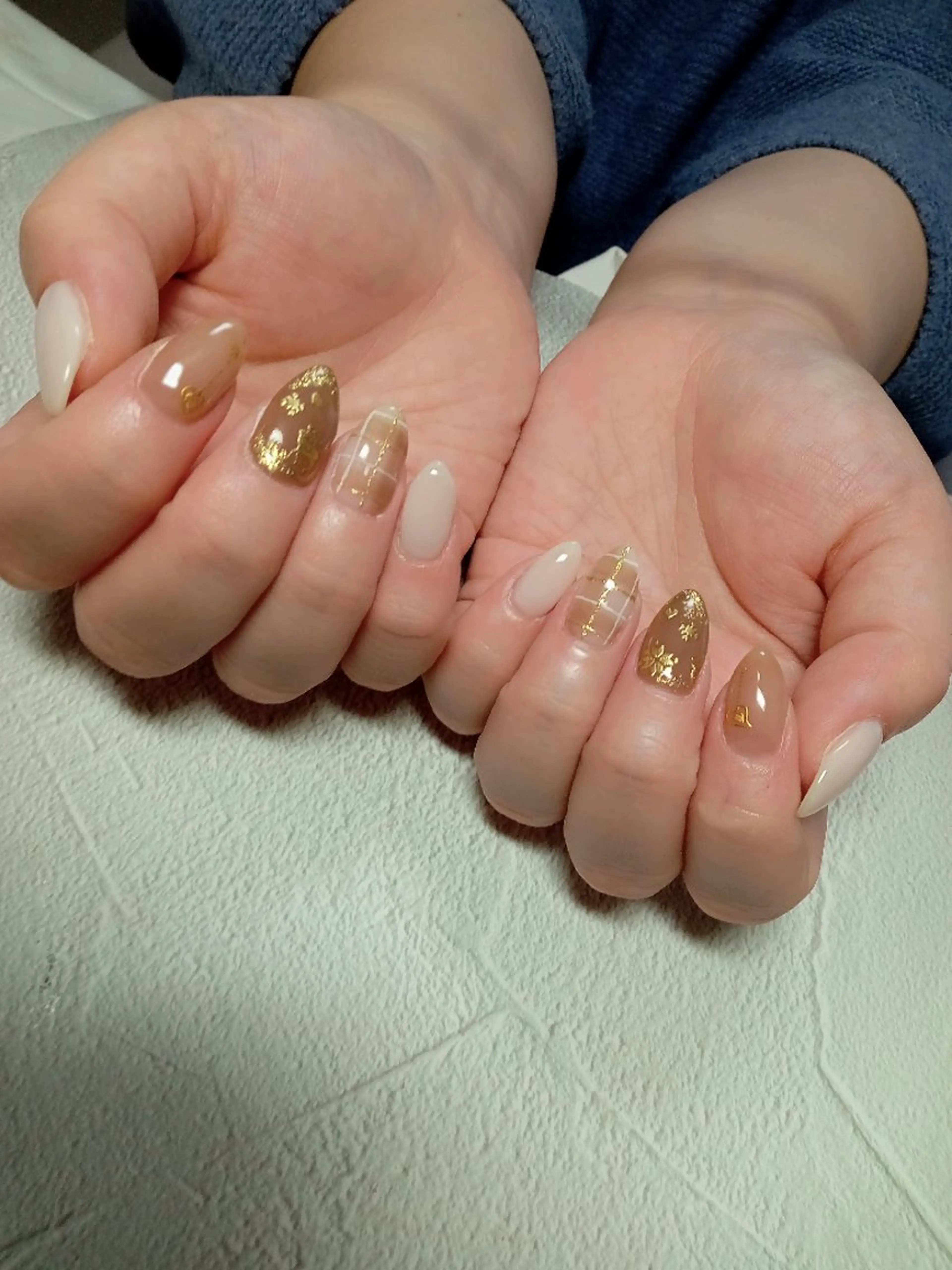 ネイル キラキラネイル マグネットネイル ビー玉ネイル オフィスネイル 冬ネイル ハンドネイル flure de neige yukiのネイルデザイン