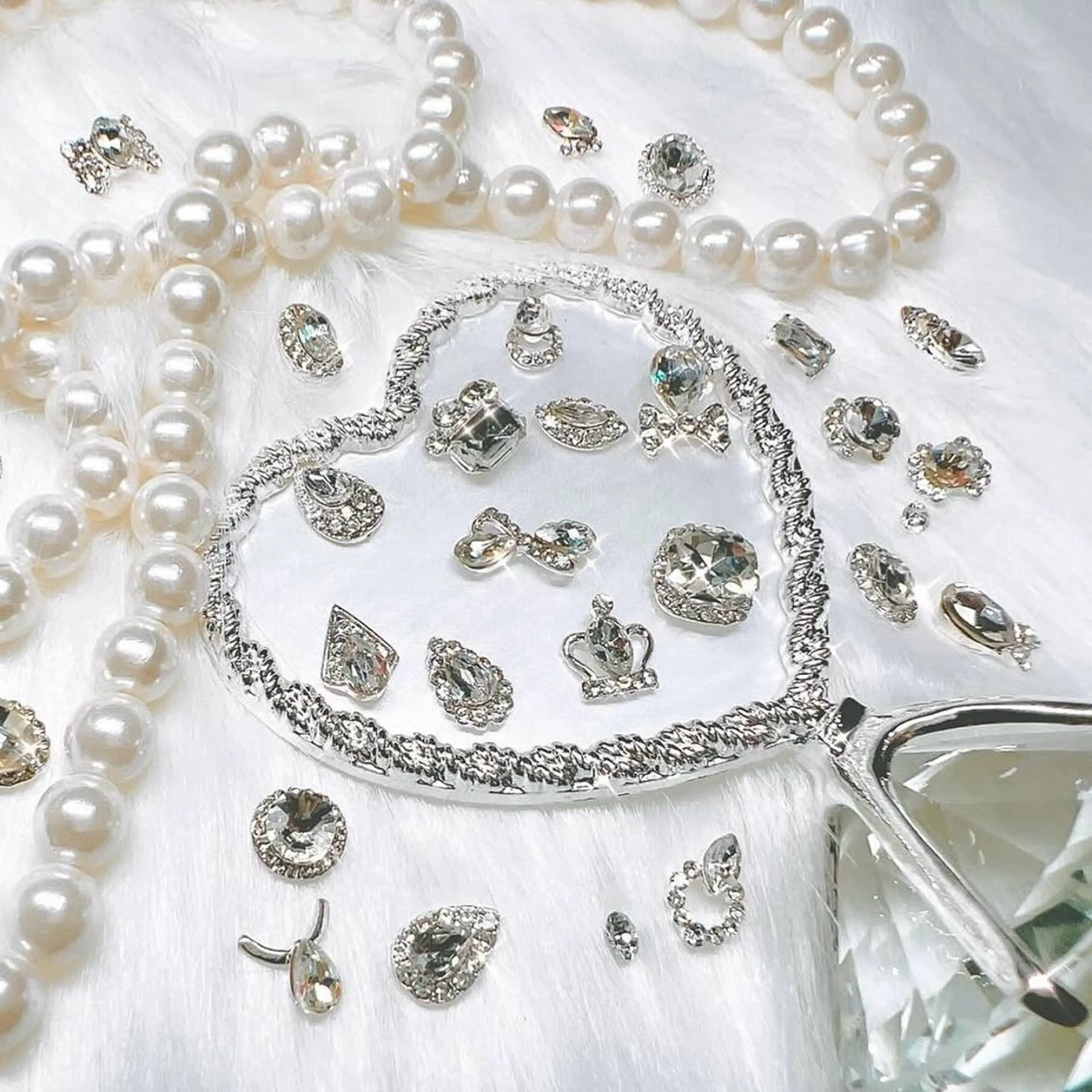 ネイル オーロラネイル 成人式 フットネイル 韓国ネイル ロングネイル Yudia -neon-のネイルデザイン