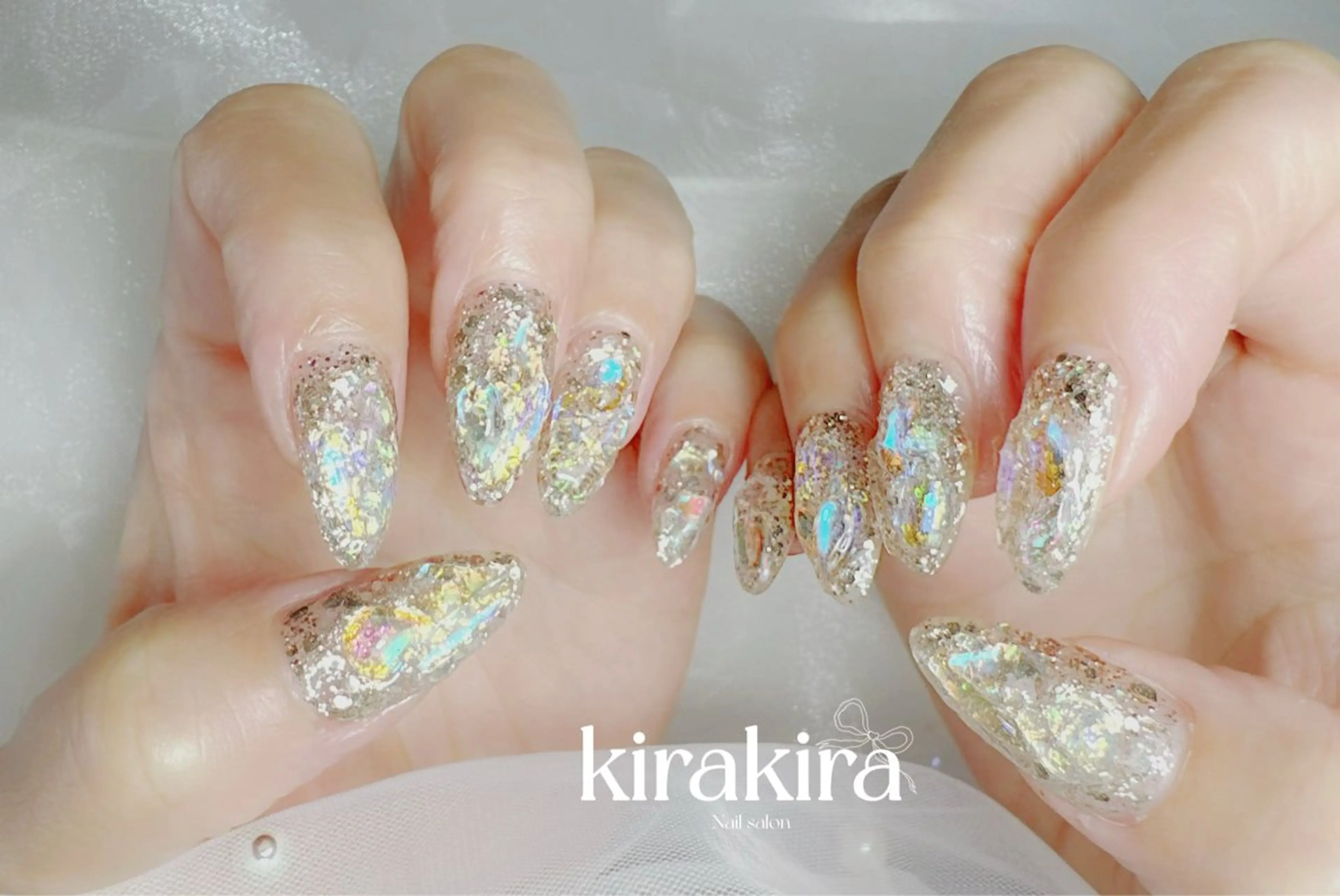 ネイル フットネイル キラキラネイル シンプルネイル ストーンネイル 夏ネイル Kirakira Nail salonのネイルデザイン